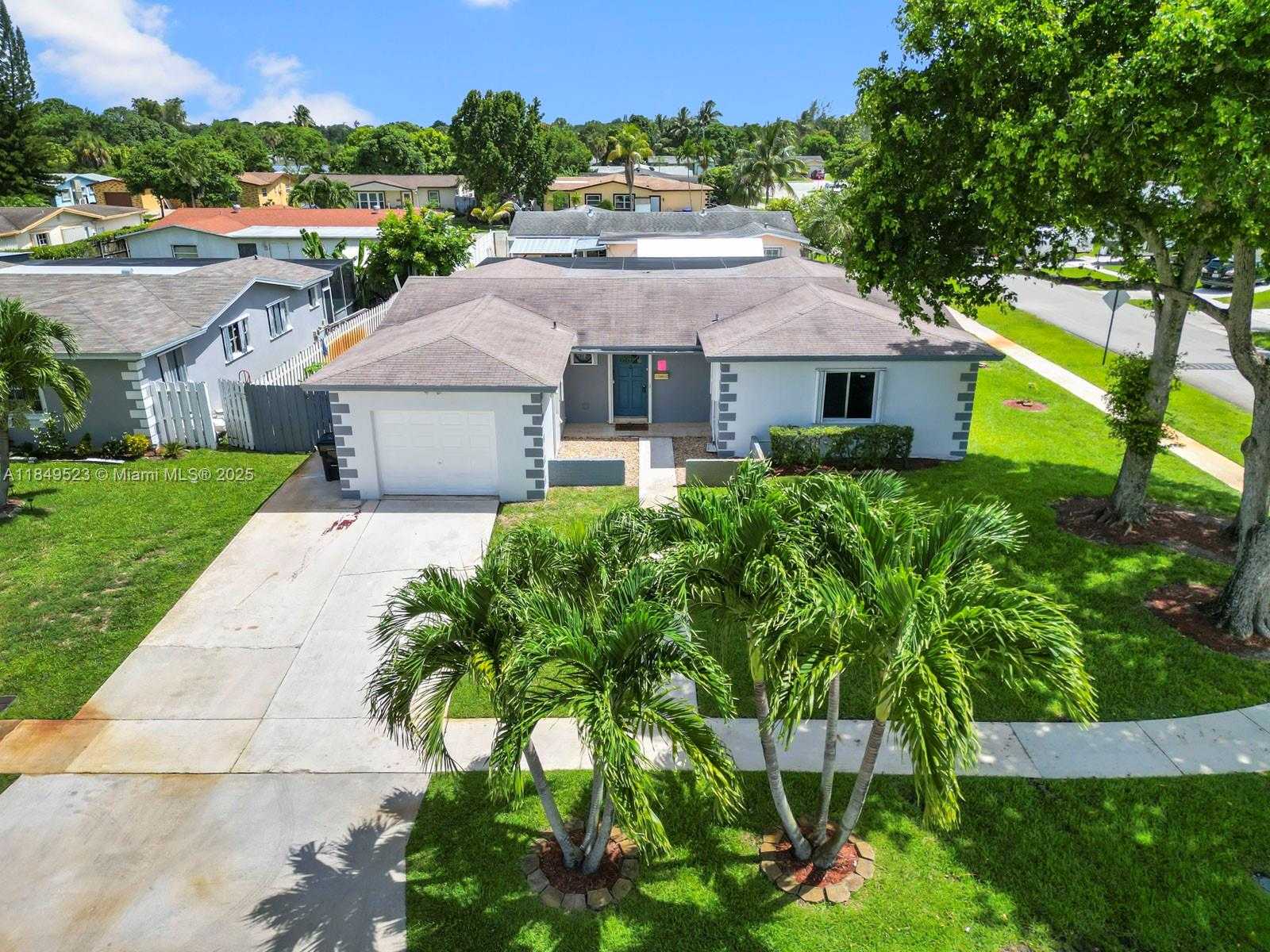 Small Image of 6572 SOUTH WEST 8TH CT, North Lauderdale Number 33