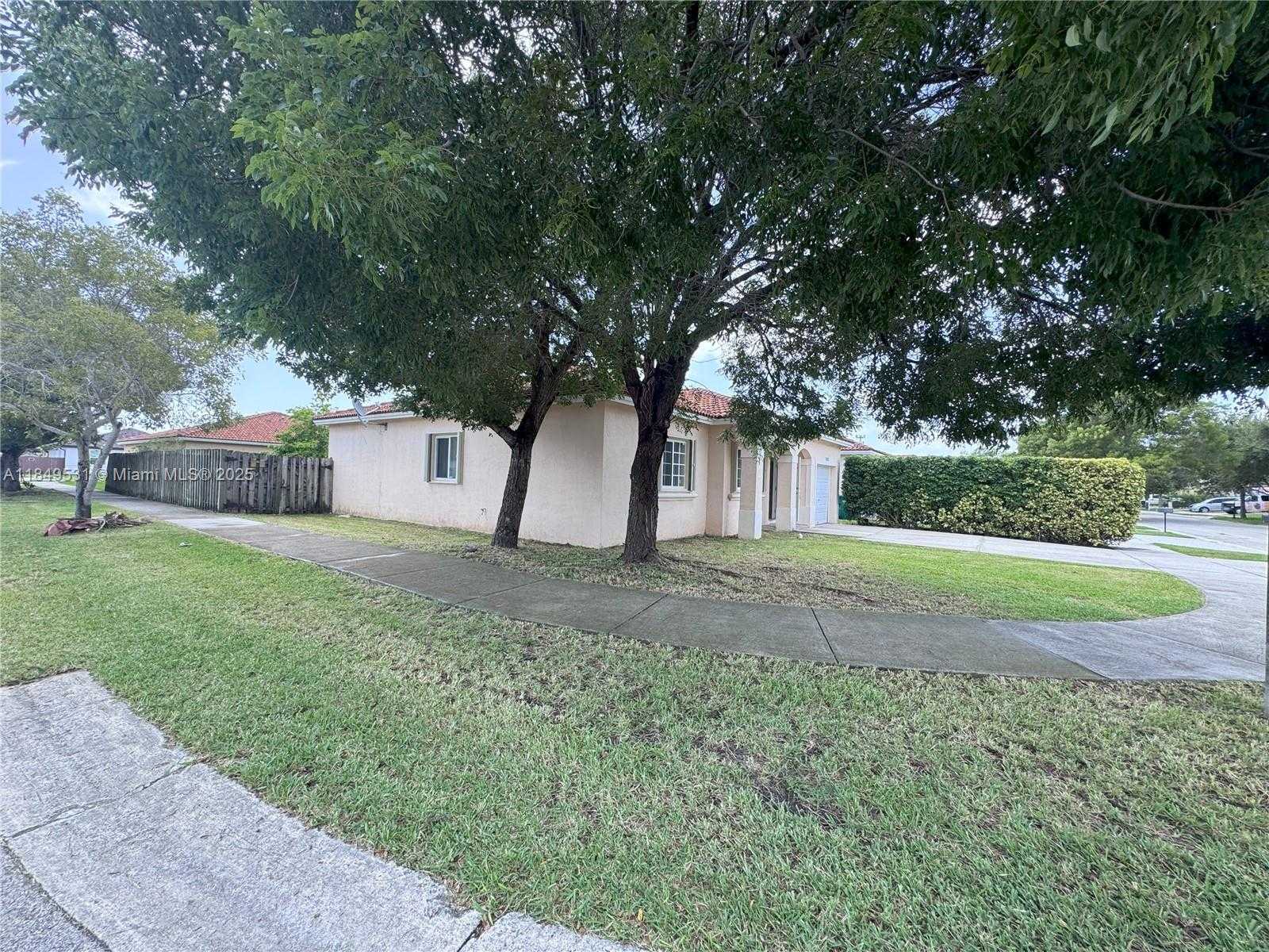 Small Image of 28407 SOUTH WEST 131ST CT, Homestead Number 8