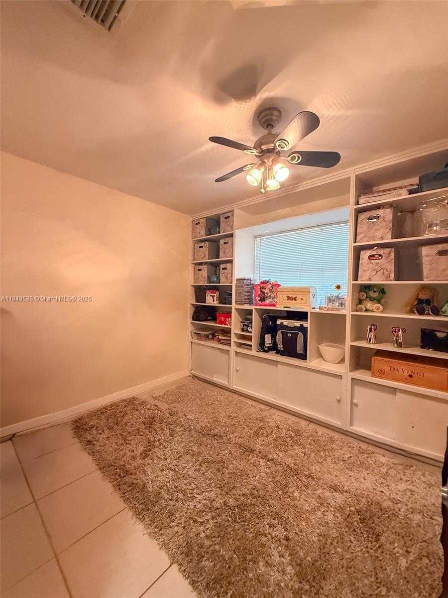Small Image of 7320 NORTH WEST 2ND ST, Pembroke Pines Number 15