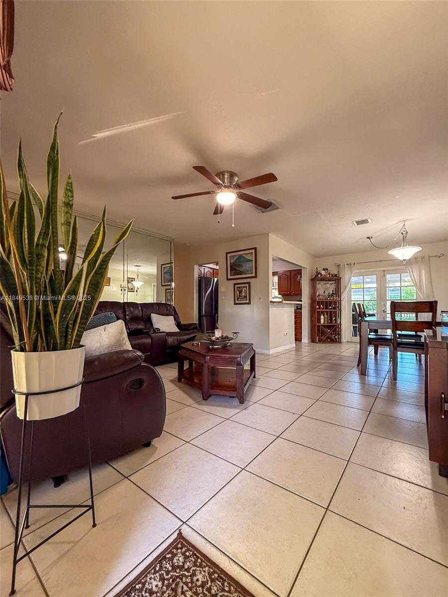 Small Image of 7320 NORTH WEST 2ND ST, Pembroke Pines Number 9