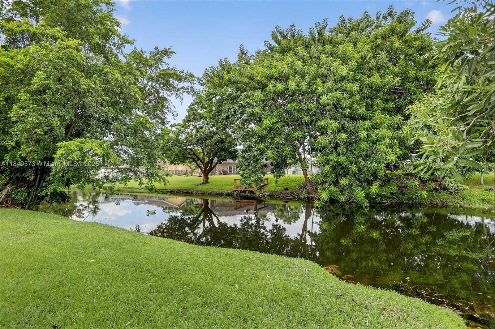 Small Image of 5320 SOUTH WEST 88TH TER, Cooper City Number 37