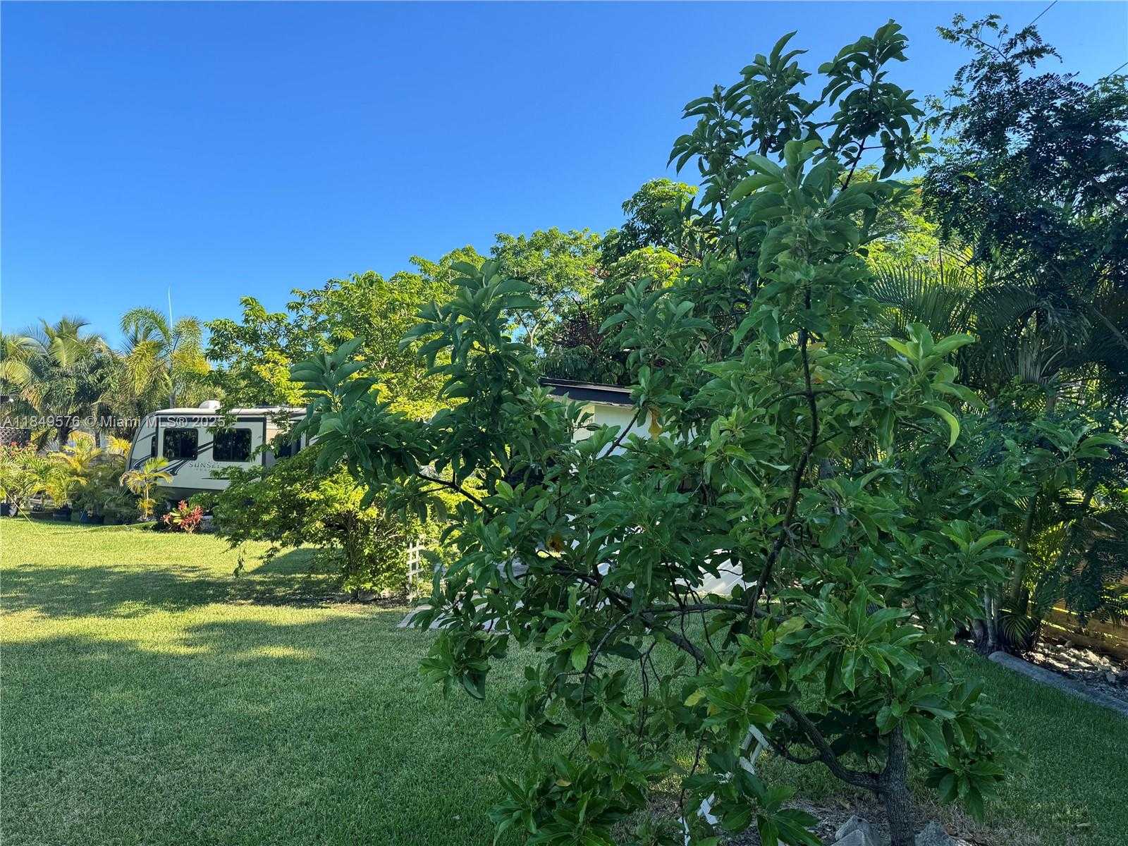 Small Image of 9971 SOUTH WEST 198TH ST, Cutler Bay Number 13