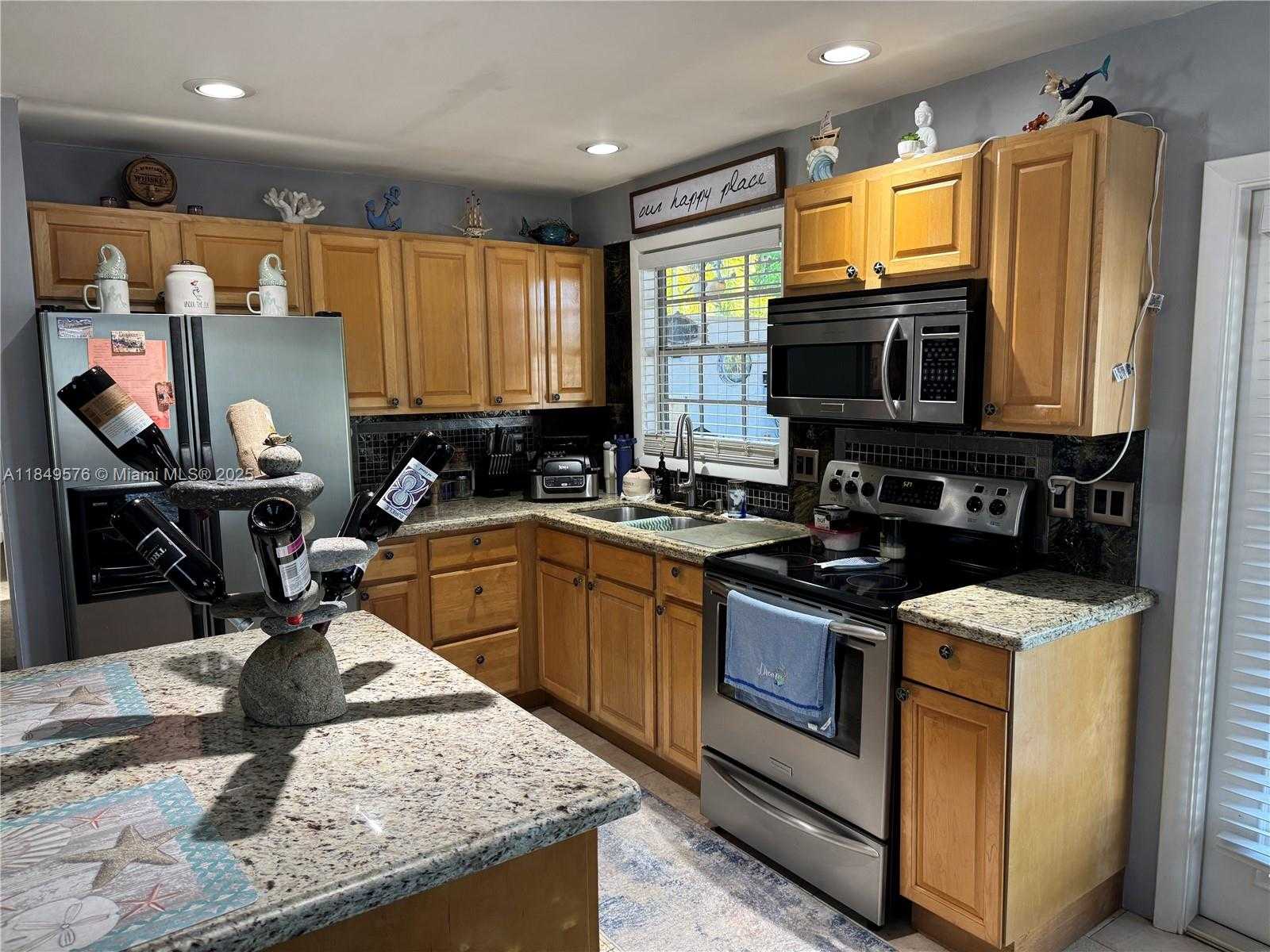 Small Image of 9971 SOUTH WEST 198TH ST, Cutler Bay Number 18