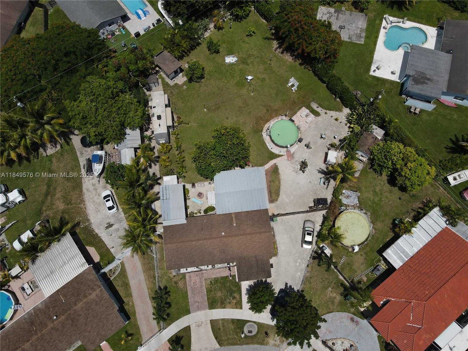 Small Image of 9971 SOUTH WEST 198TH ST, Cutler Bay Number 28