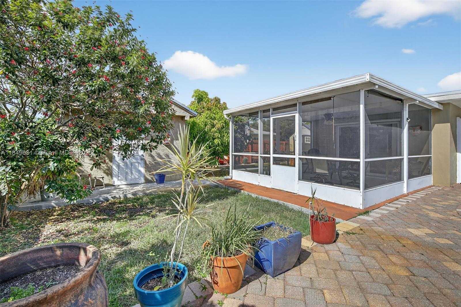 Small Image of 1700 NORTH WEST 111TH AVE, Pembroke Pines Number 32