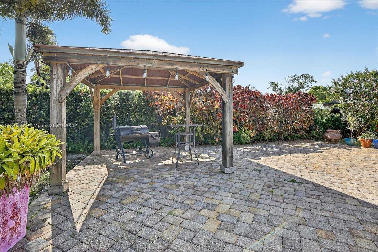 Small Image of 1700 NORTH WEST 111TH AVE, Pembroke Pines Number 35