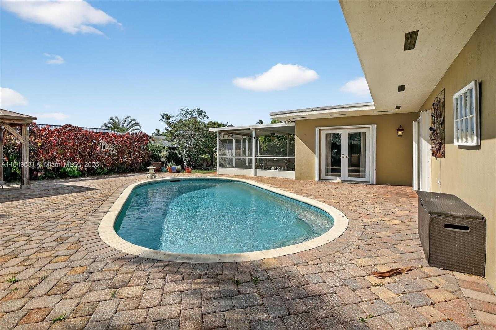 Small Image of 1700 NORTH WEST 111TH AVE, Pembroke Pines Number 36
