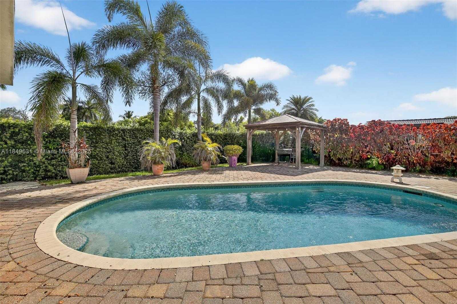 Small Image of 1700 NORTH WEST 111TH AVE, Pembroke Pines Number 38