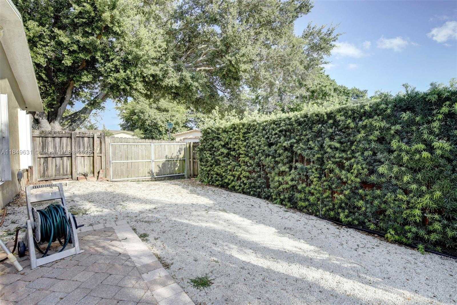 Small Image of 1700 NORTH WEST 111TH AVE, Pembroke Pines Number 40