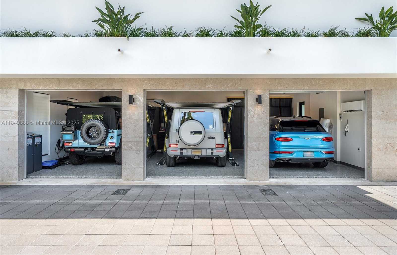 Small Image of 10840 OLD CUTLER RD, Coral Gables Number 18