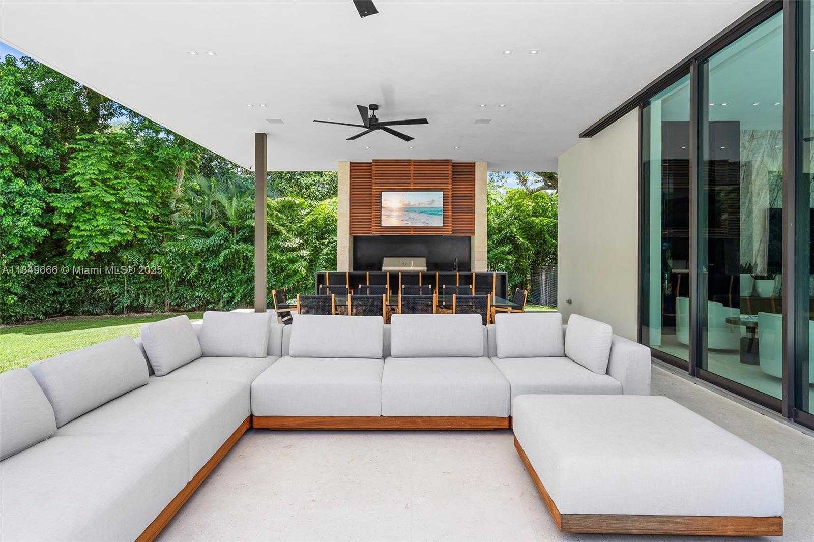 Small Image of 10840 OLD CUTLER RD, Coral Gables Number 35