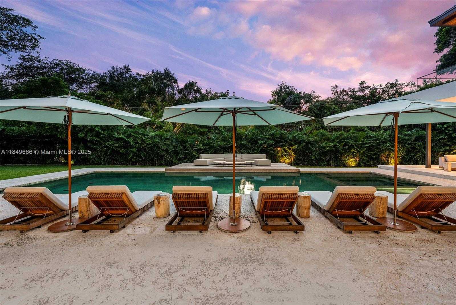 Small Image of 10840 OLD CUTLER RD, Coral Gables Number 43