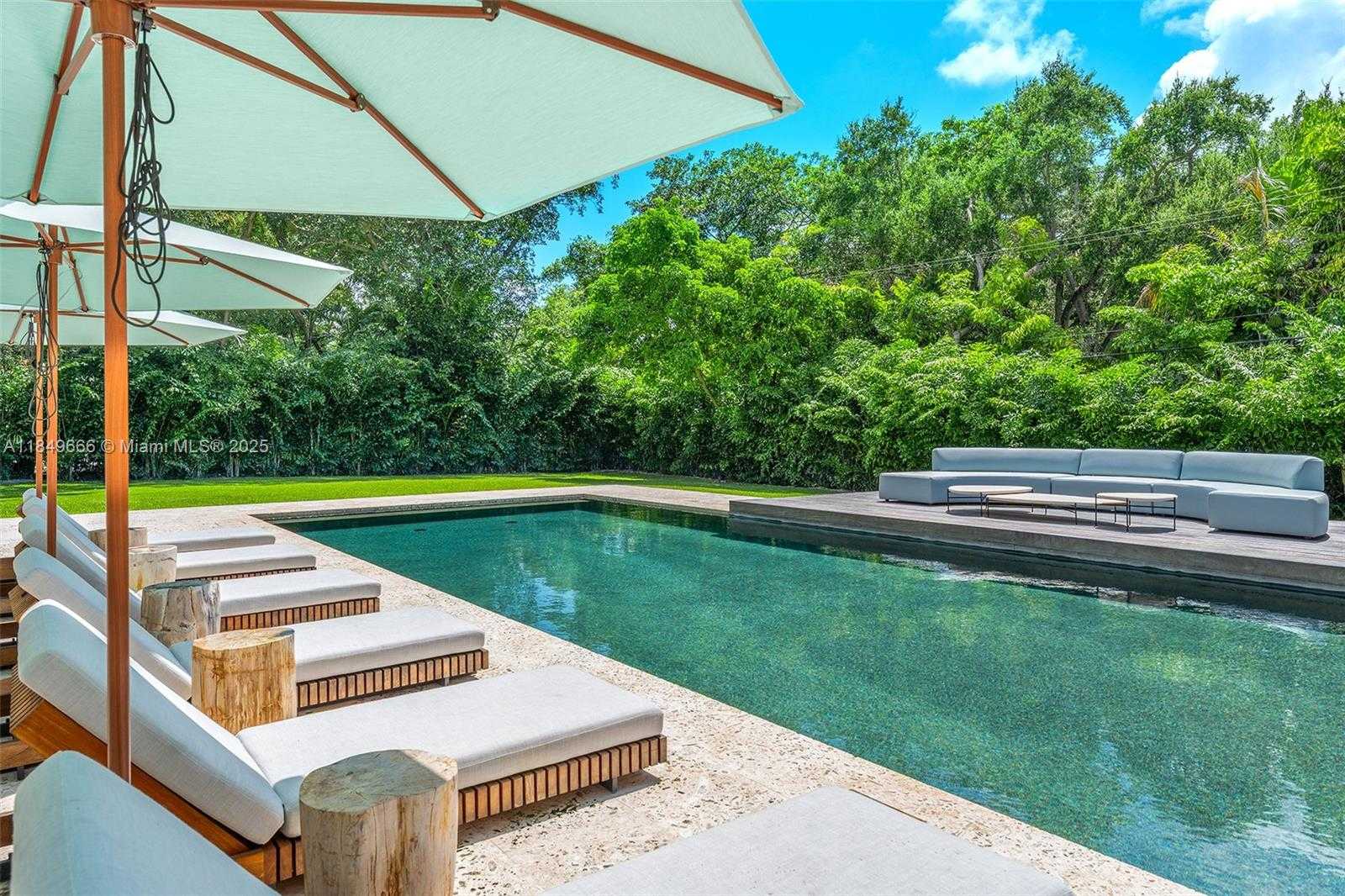 Small Image of 10840 OLD CUTLER RD, Coral Gables Number 45