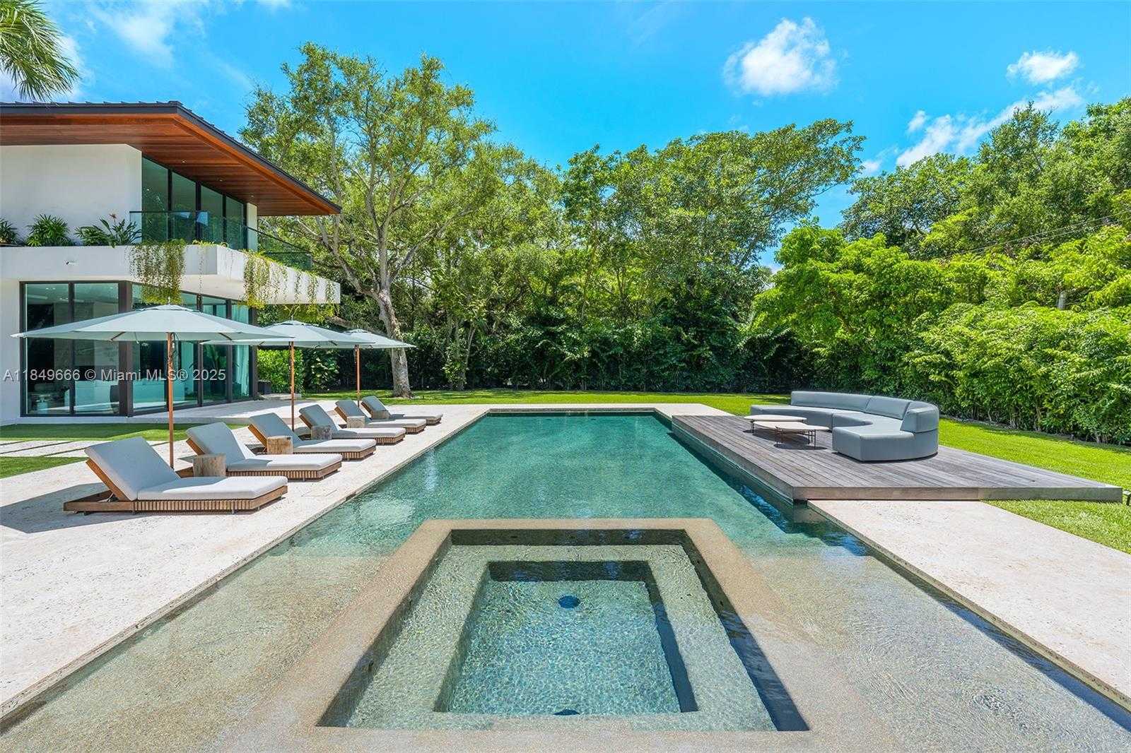 Small Image of 10840 OLD CUTLER RD, Coral Gables Number 46