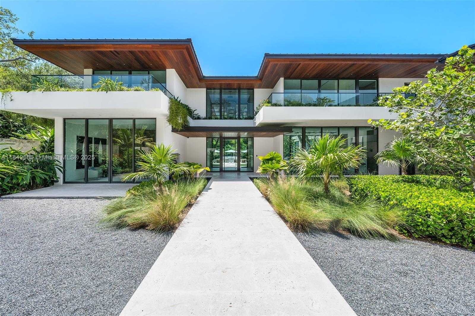 Small Image of 10840 OLD CUTLER RD, Coral Gables Number 6