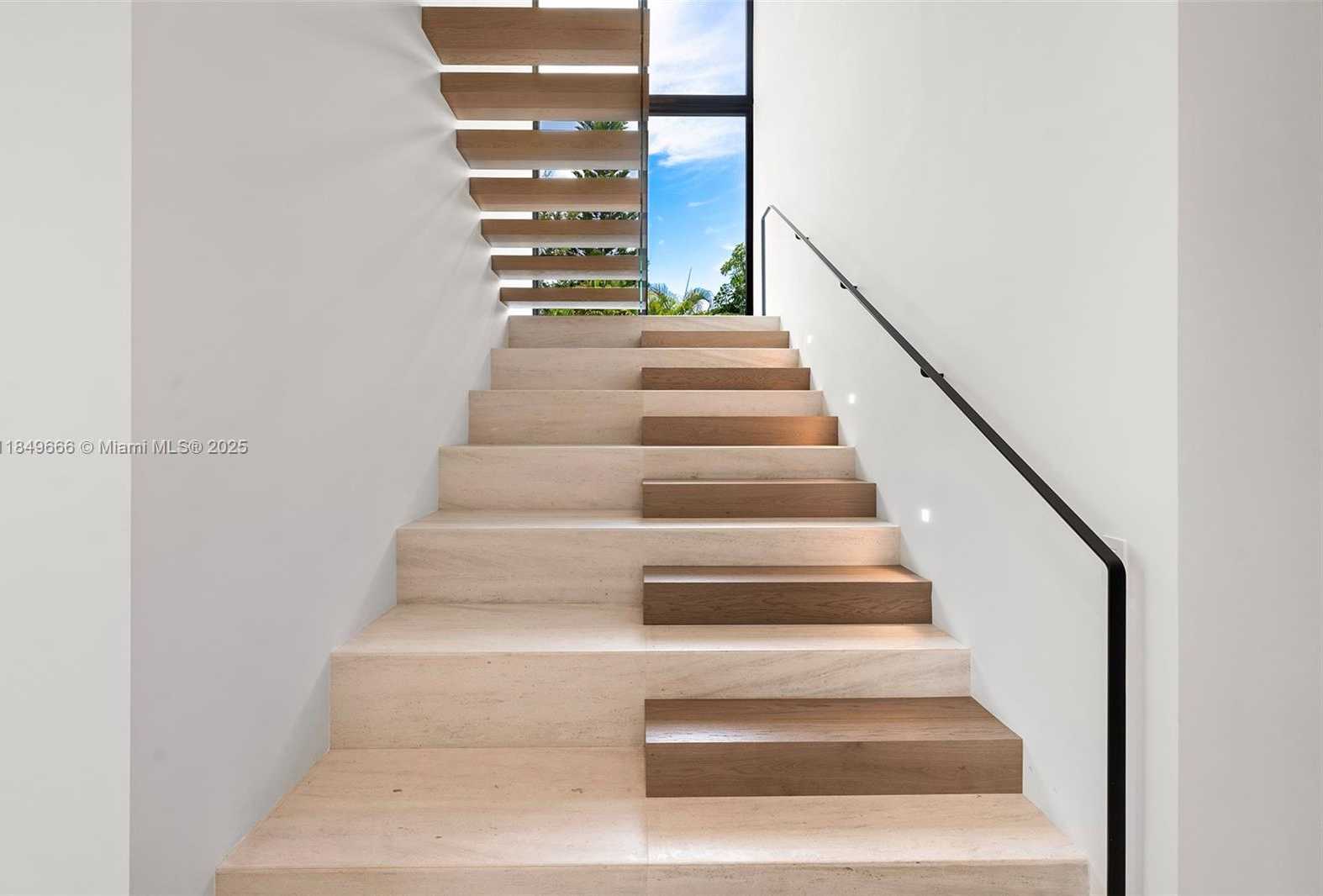 Small Image of 10840 OLD CUTLER RD, Coral Gables Number 65