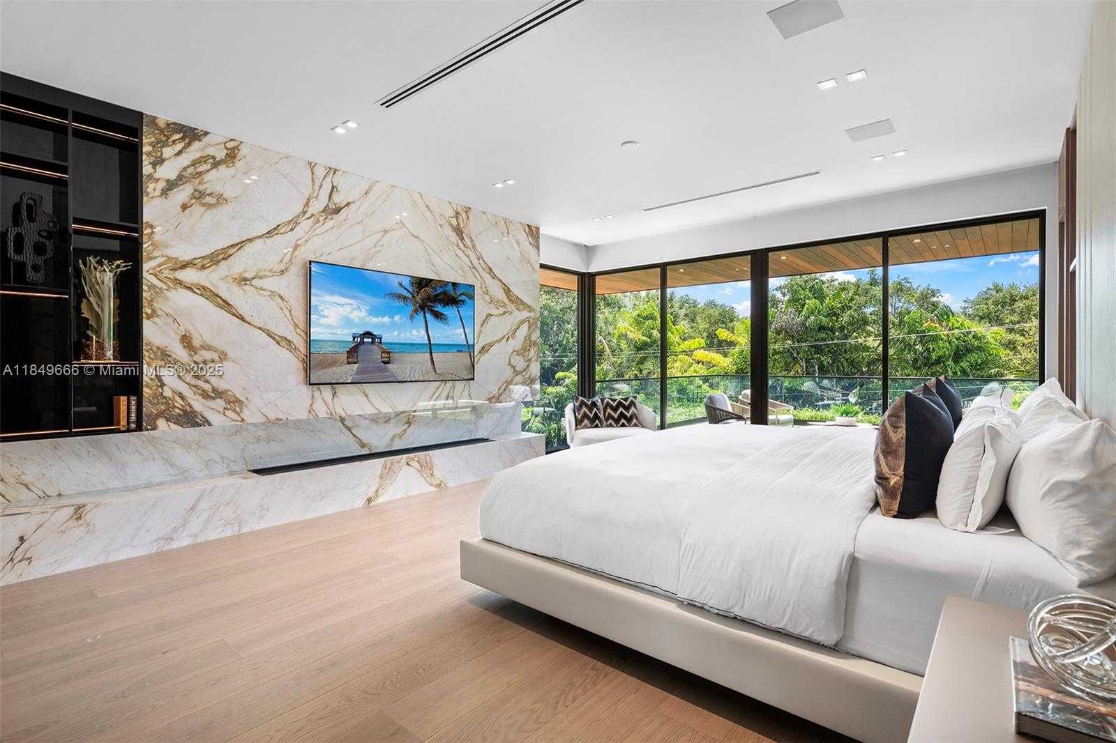 Small Image of 10840 OLD CUTLER RD, Coral Gables Number 72