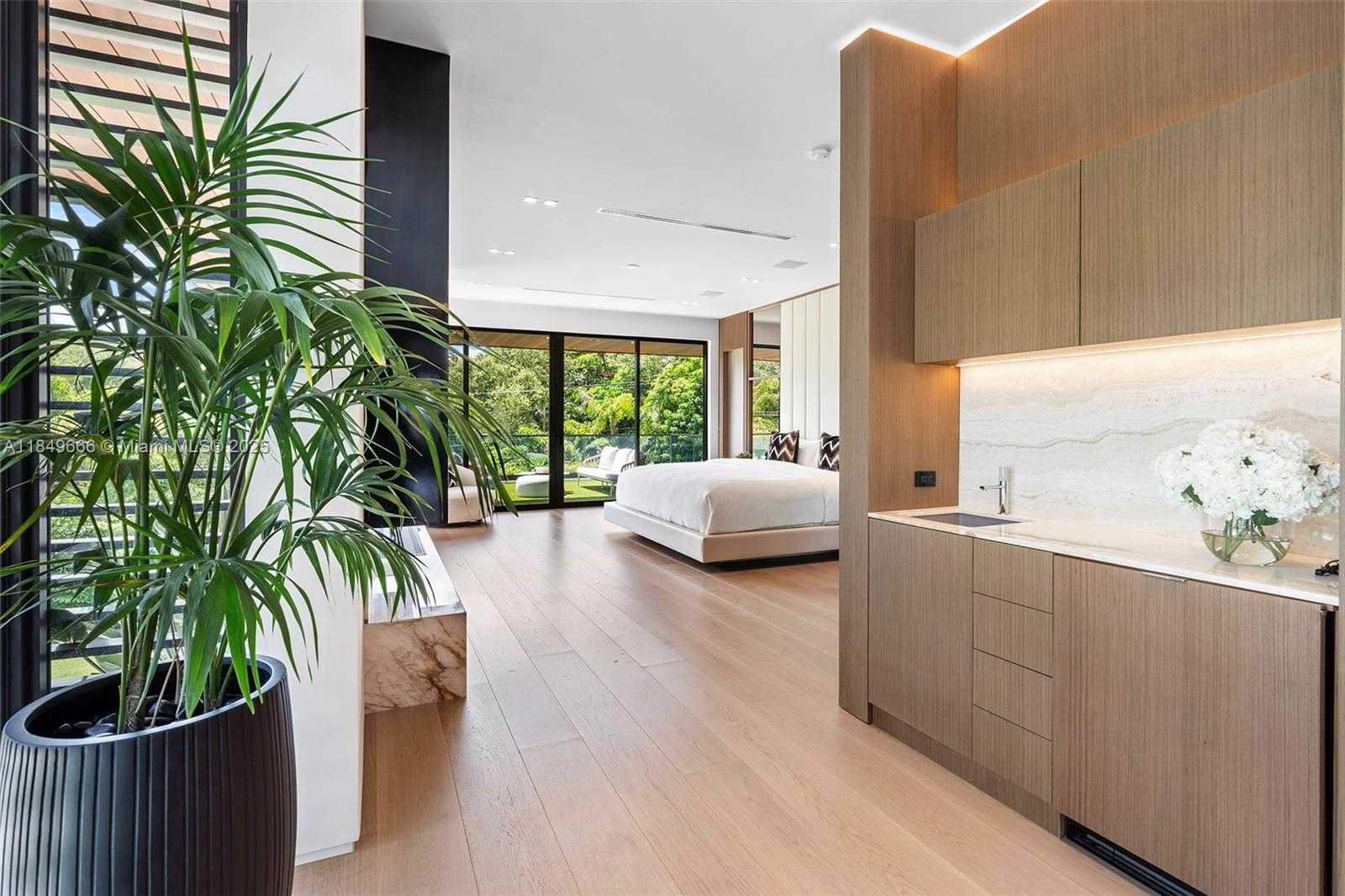 Small Image of 10840 OLD CUTLER RD, Coral Gables Number 76