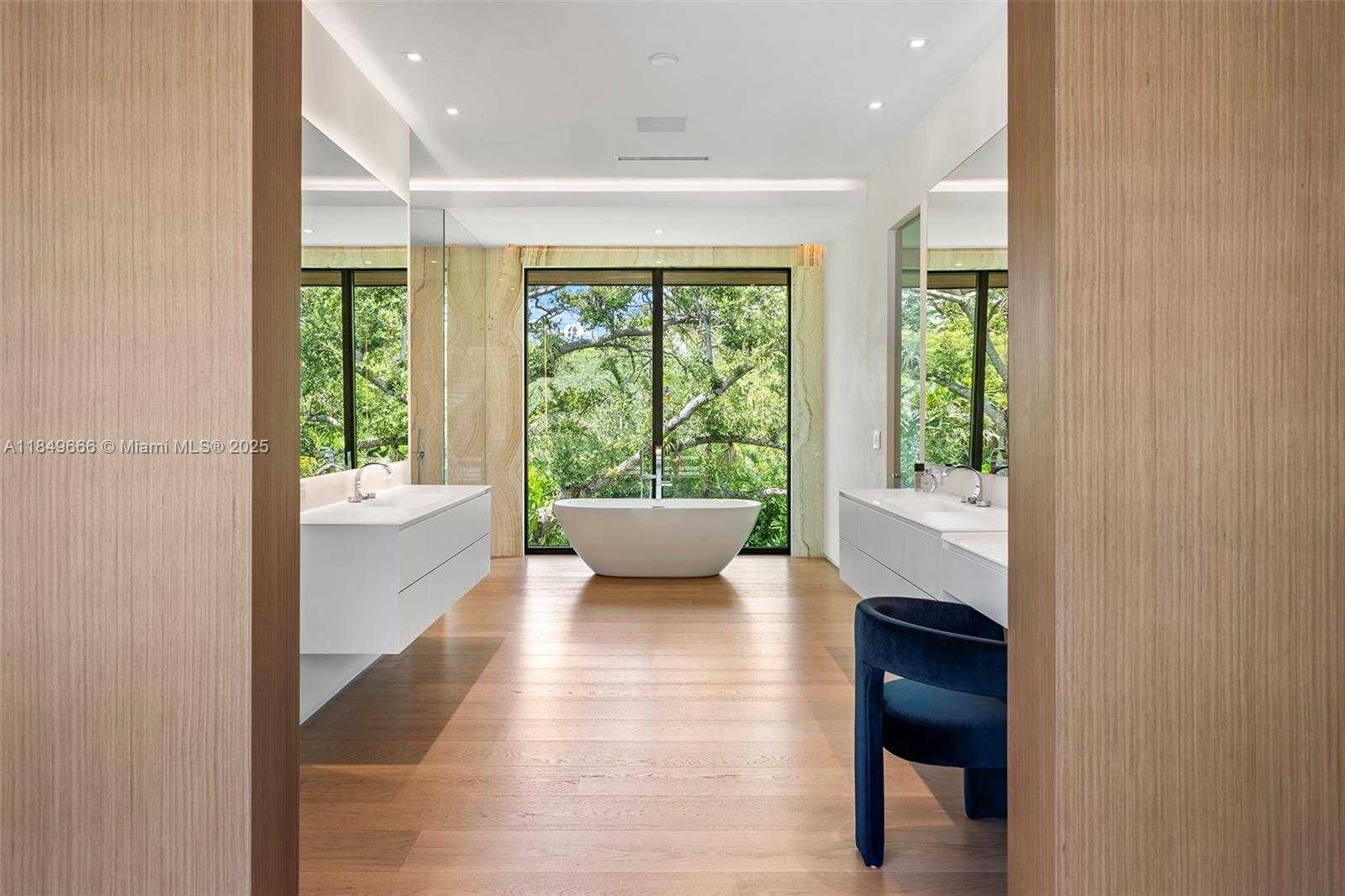 Small Image of 10840 OLD CUTLER RD, Coral Gables Number 77