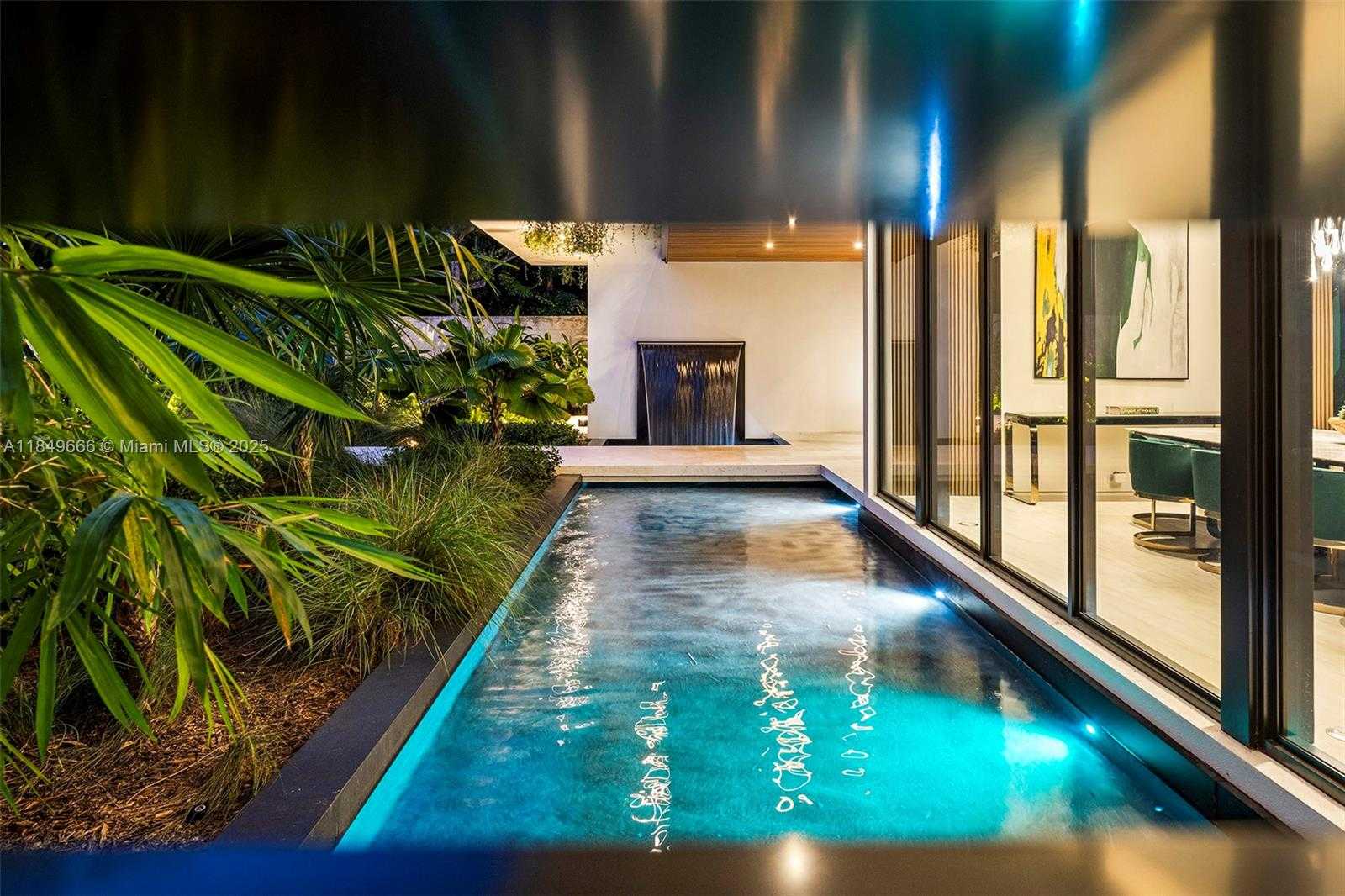 Small Image of 10840 OLD CUTLER RD, Coral Gables Number 8