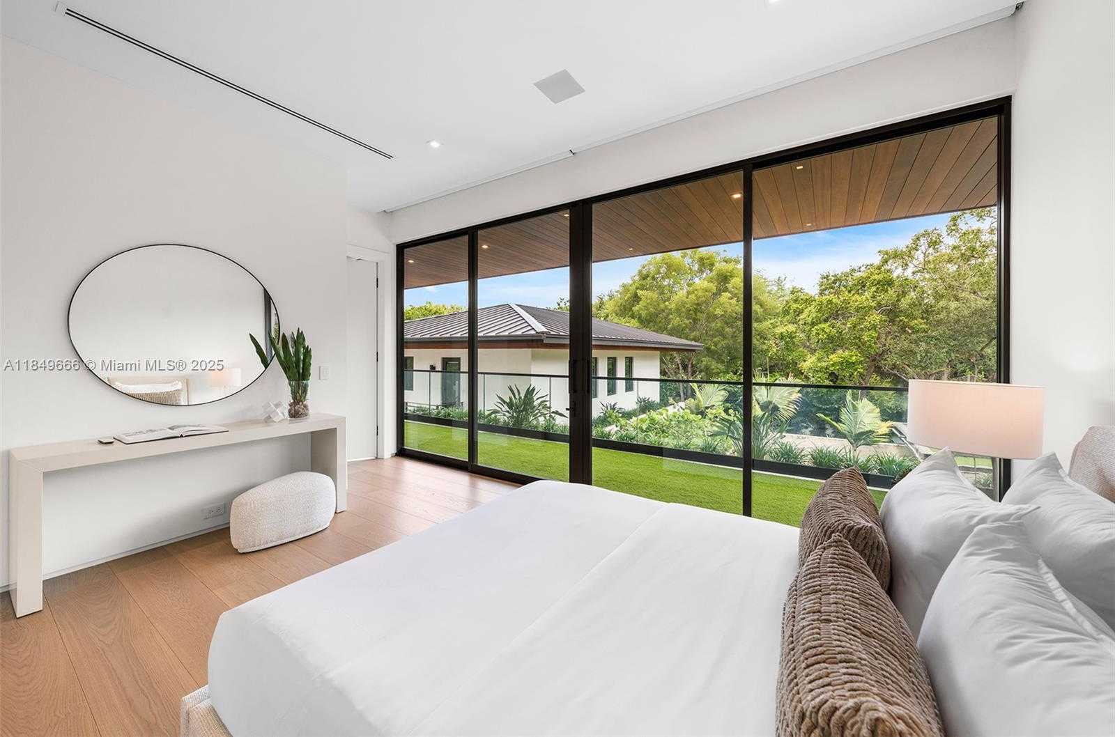 Small Image of 10840 OLD CUTLER RD, Coral Gables Number 80