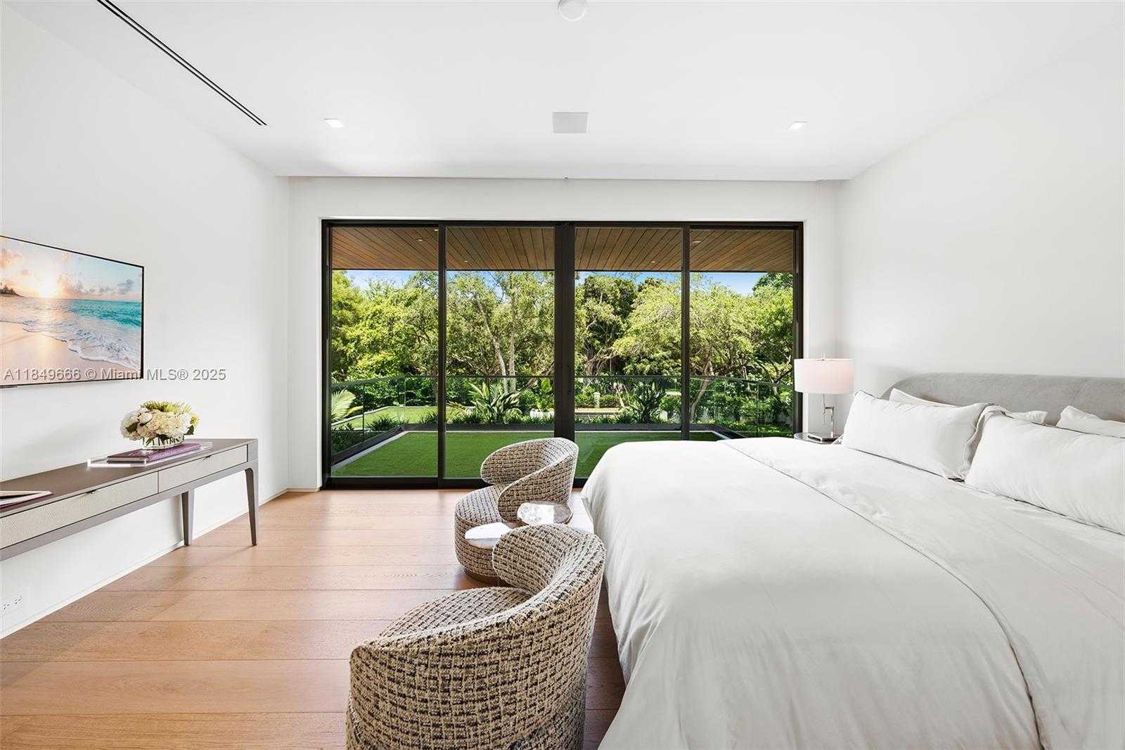 Small Image of 10840 OLD CUTLER RD, Coral Gables Number 85