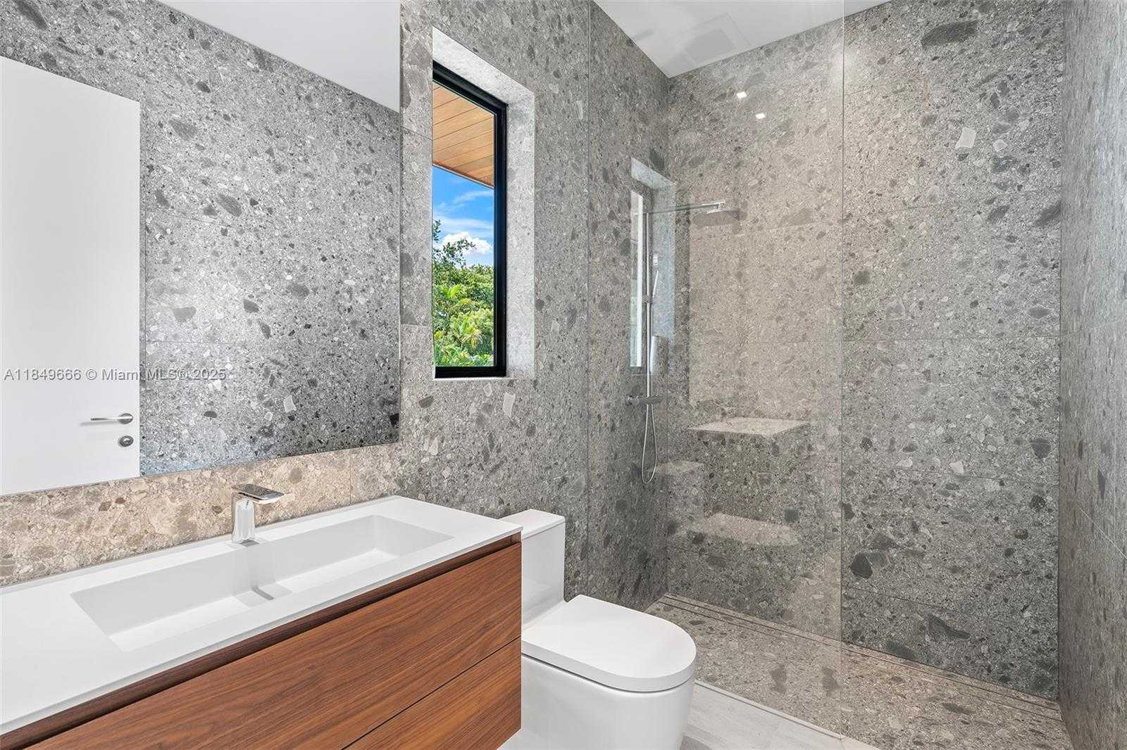 Small Image of 10840 OLD CUTLER RD, Coral Gables Number 89