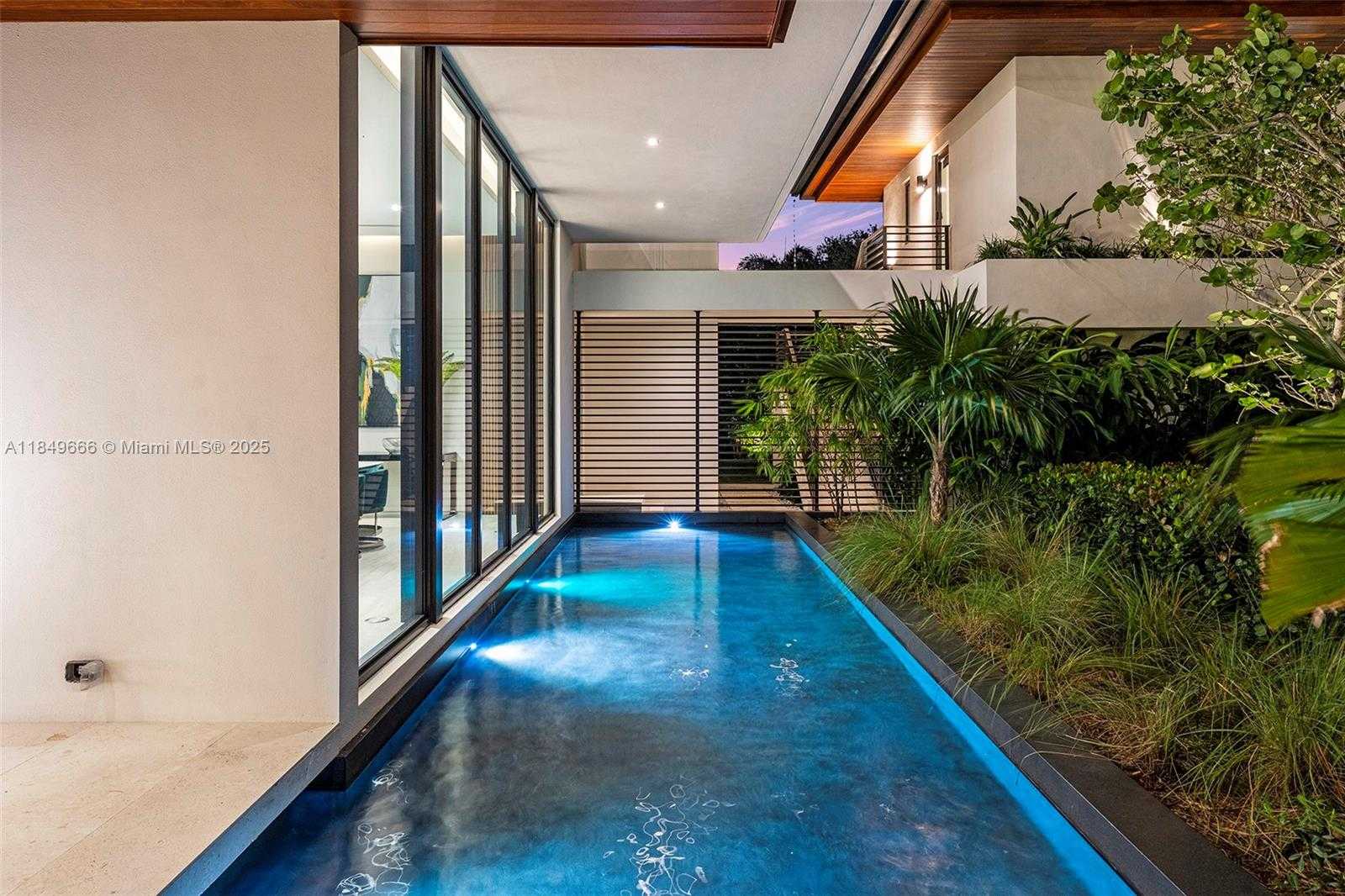 Small Image of 10840 OLD CUTLER RD, Coral Gables Number 9