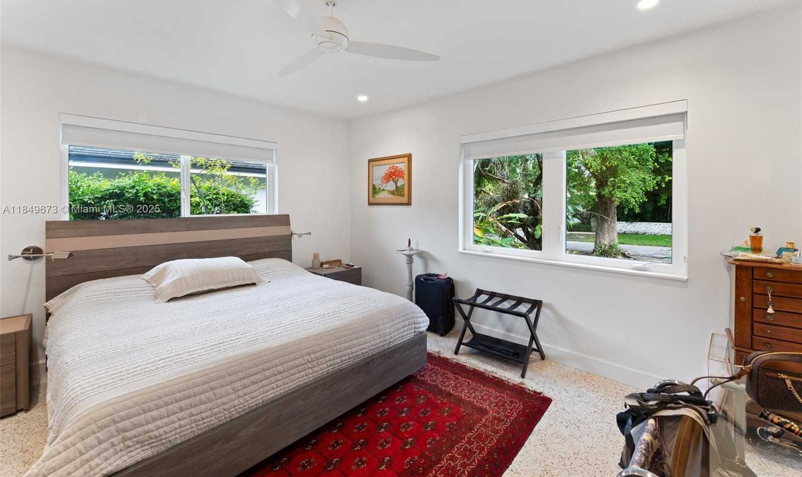 Small Image of 415 GARLENDA AVE, Coral Gables Number 16