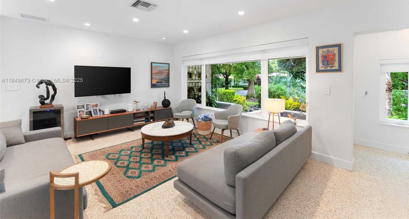 Small Image of 415 GARLENDA AVE, Coral Gables Number 2