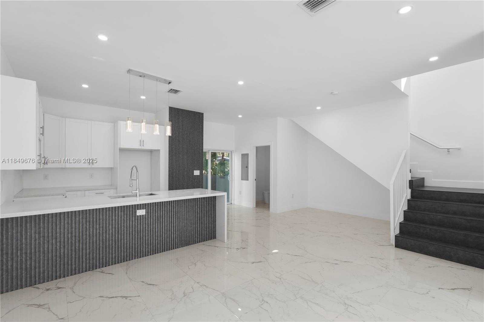 Small Image of 518 NORTH WEST 13TH AVE, Fort Lauderdale Number 4
