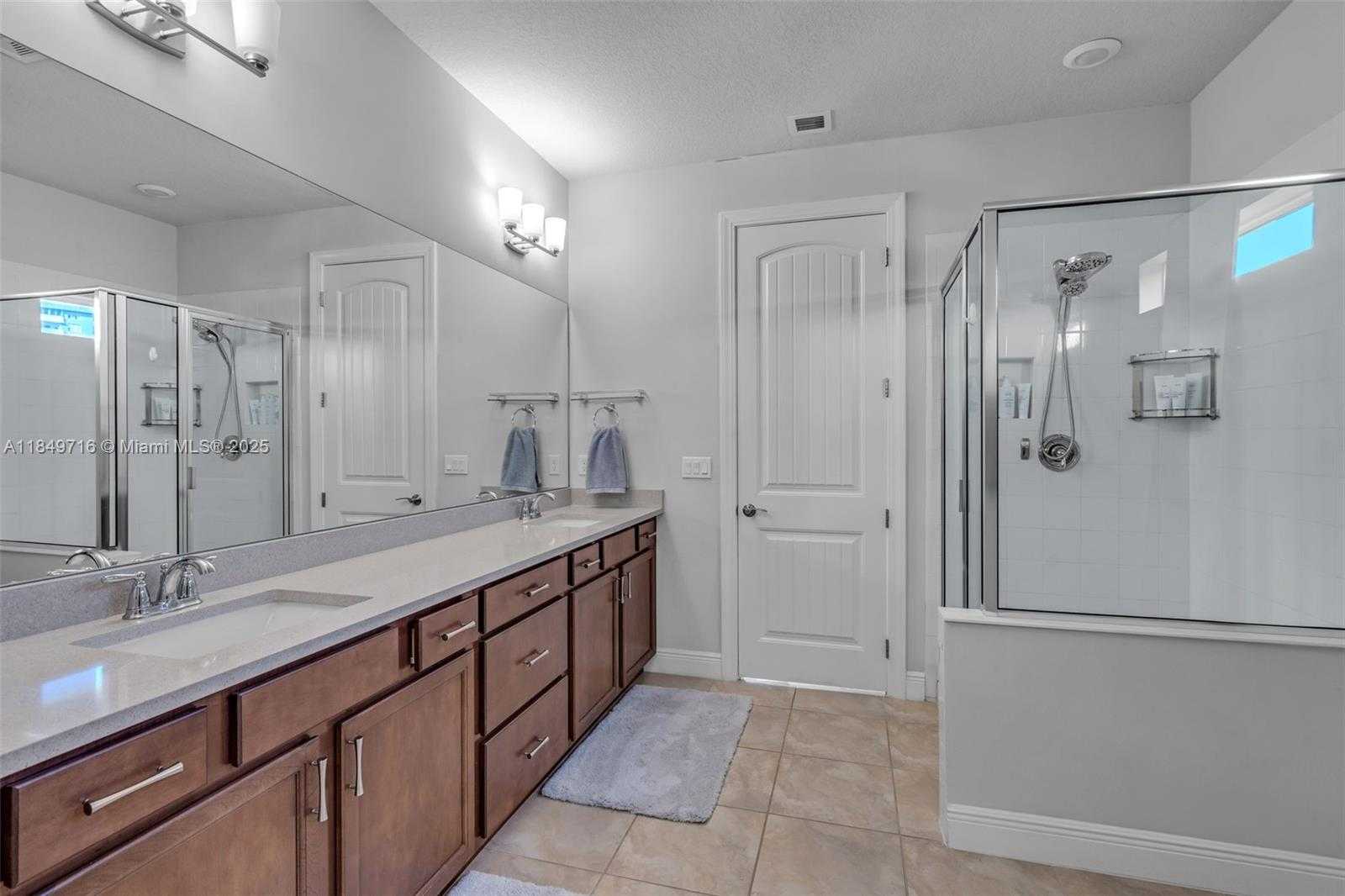 Small Image of 3813 GREENWAY DR, Hollywood Number 16