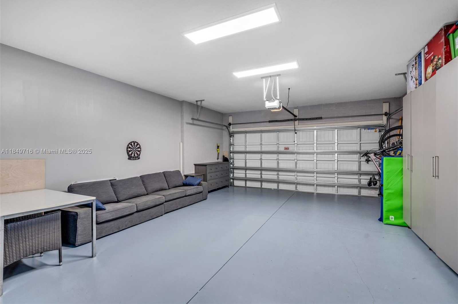 Small Image of 3813 GREENWAY DR, Hollywood Number 28