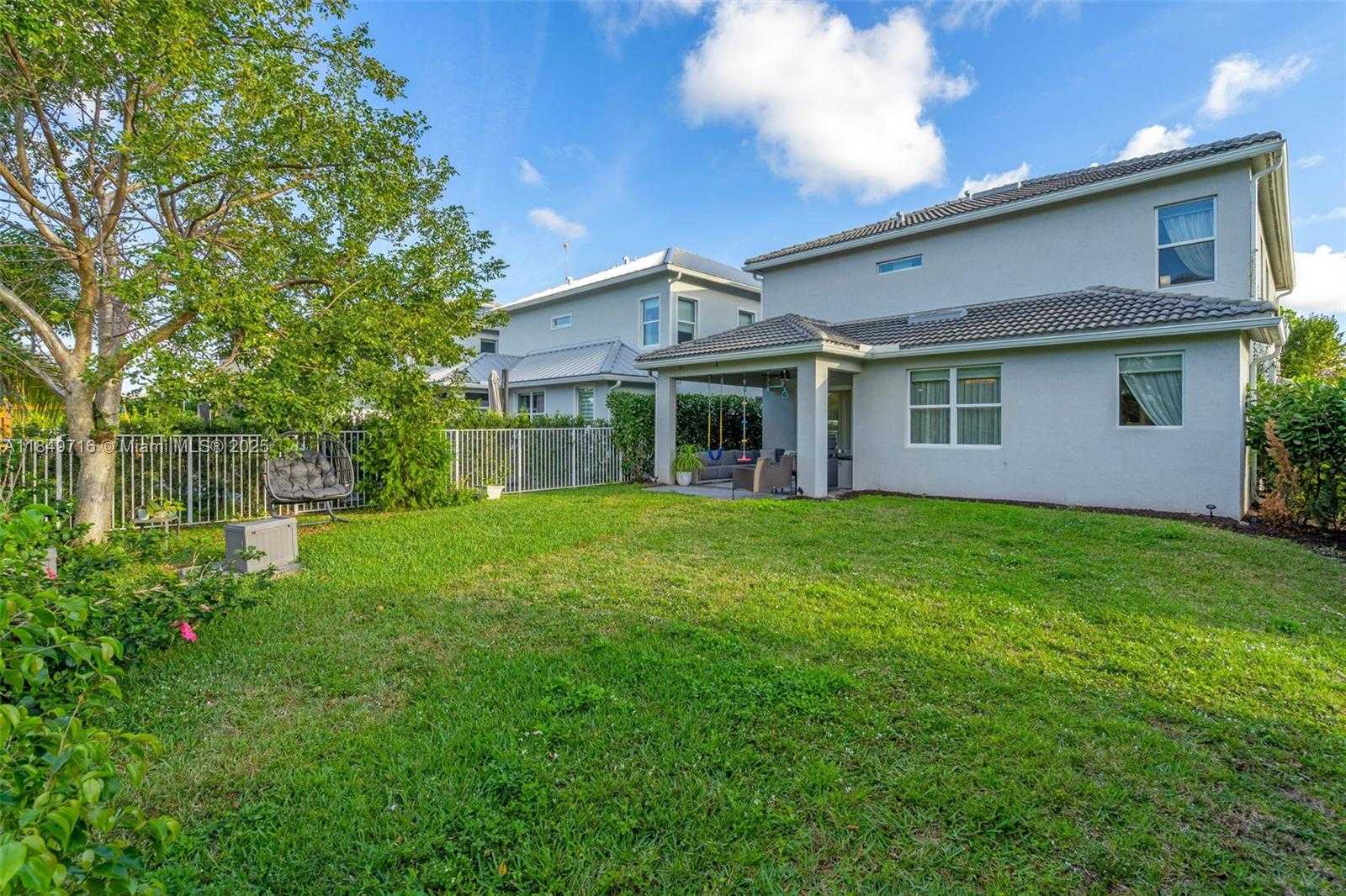 Small Image of 3813 GREENWAY DR, Hollywood Number 31