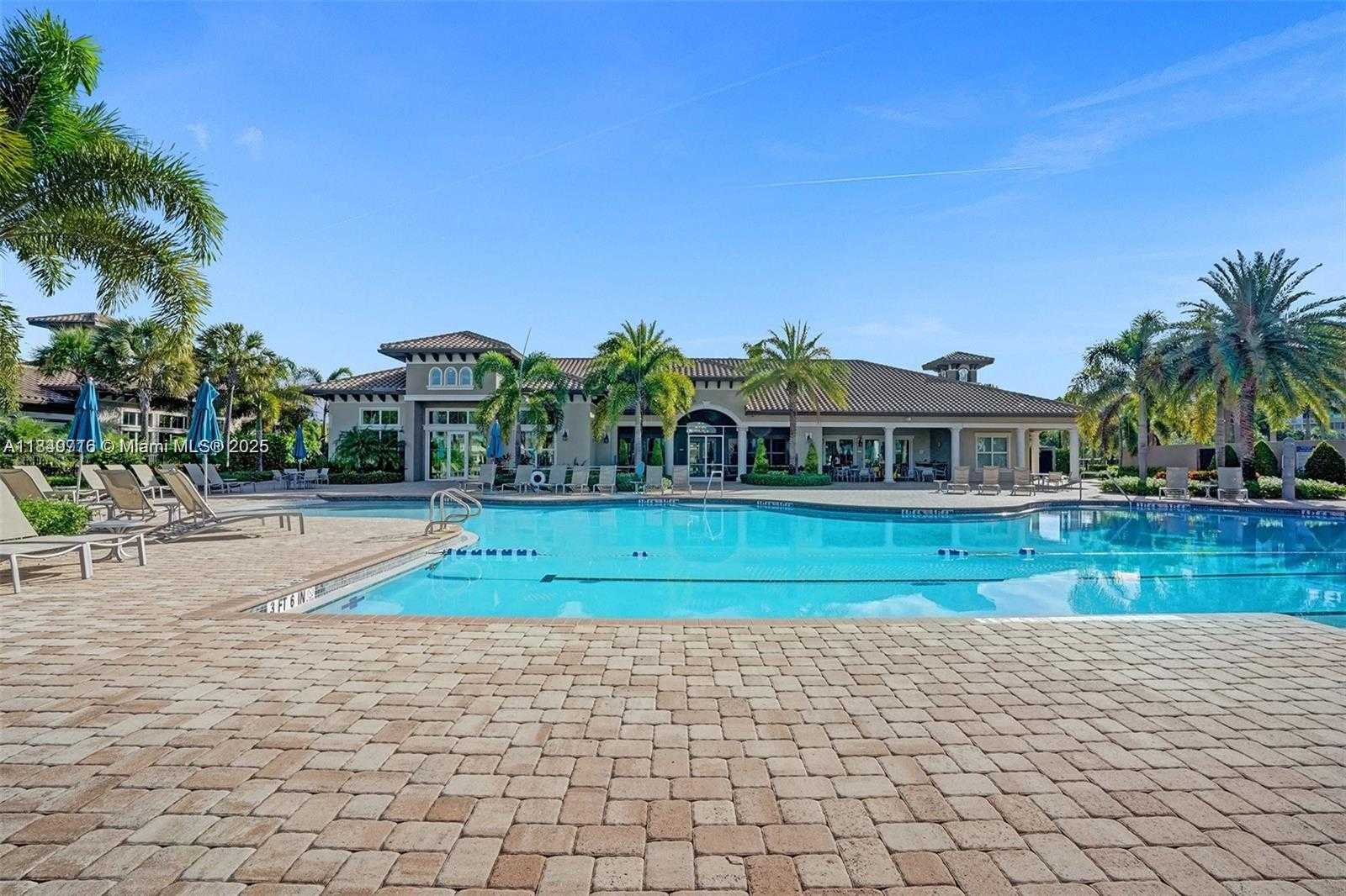 Small Image of 3813 GREENWAY DR, Hollywood Number 37