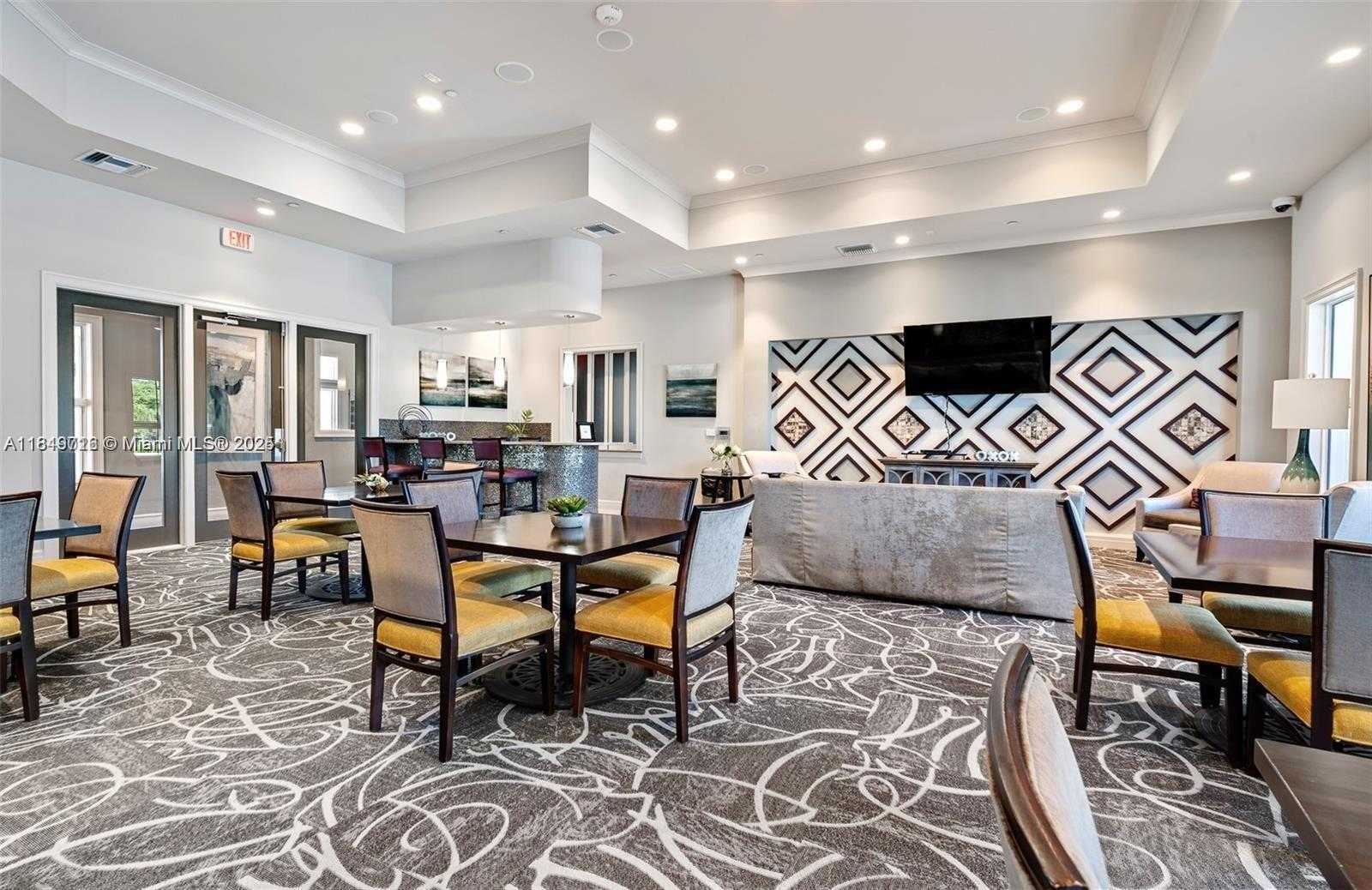 Small Image of 3813 GREENWAY DR, Hollywood Number 40