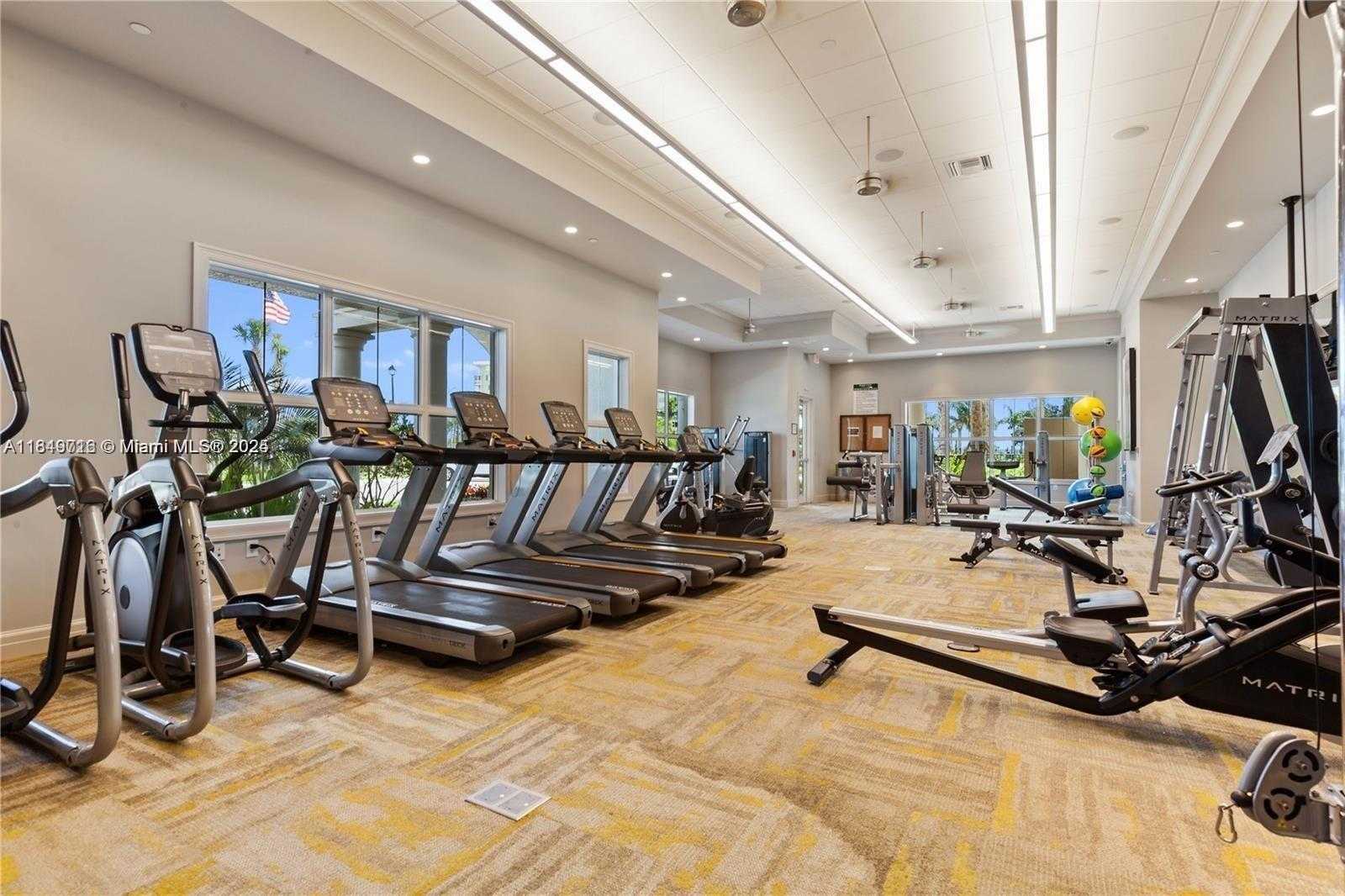 Small Image of 3813 GREENWAY DR, Hollywood Number 45