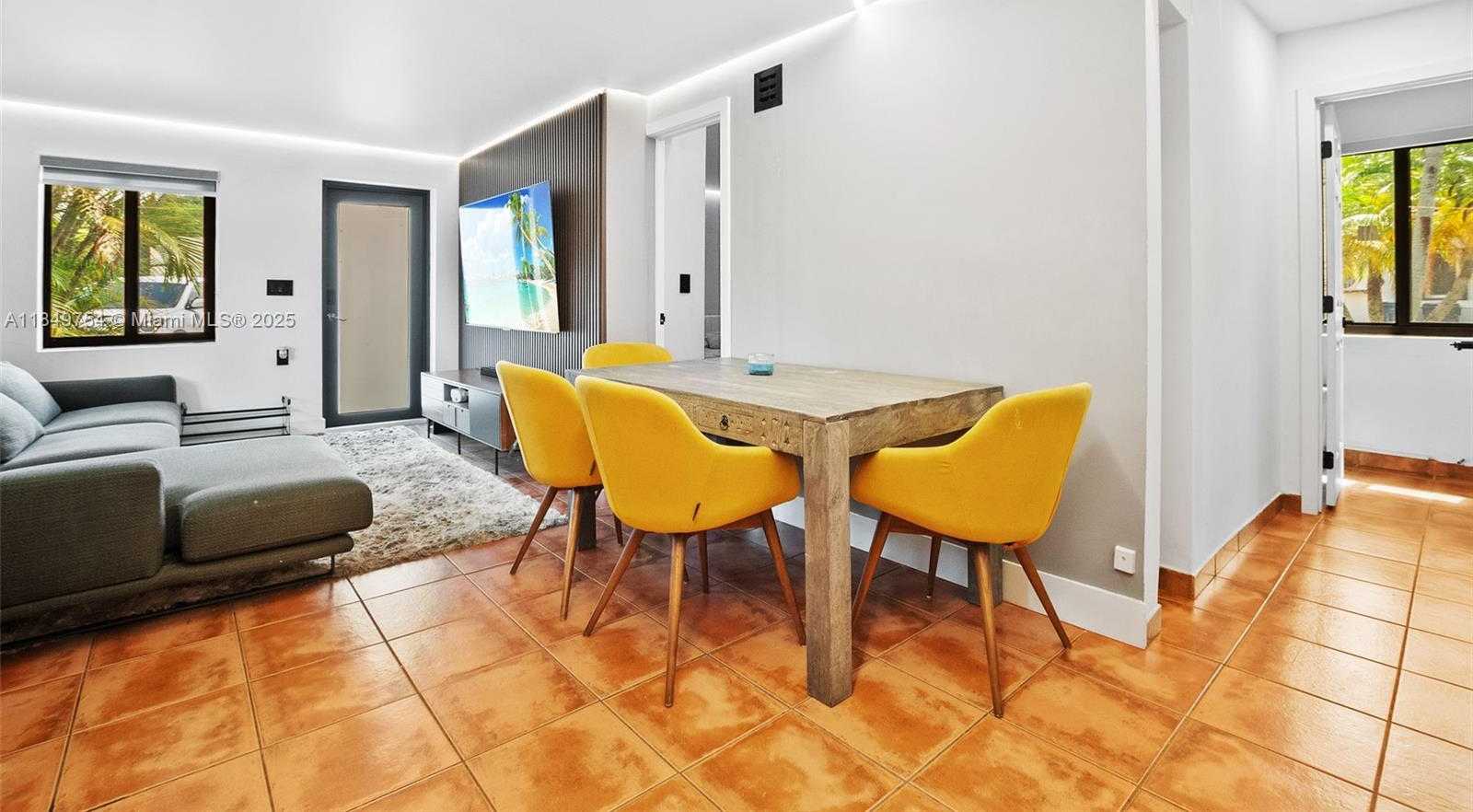 Small Image of 500 SOUTH DR, Miami Springs Number 26