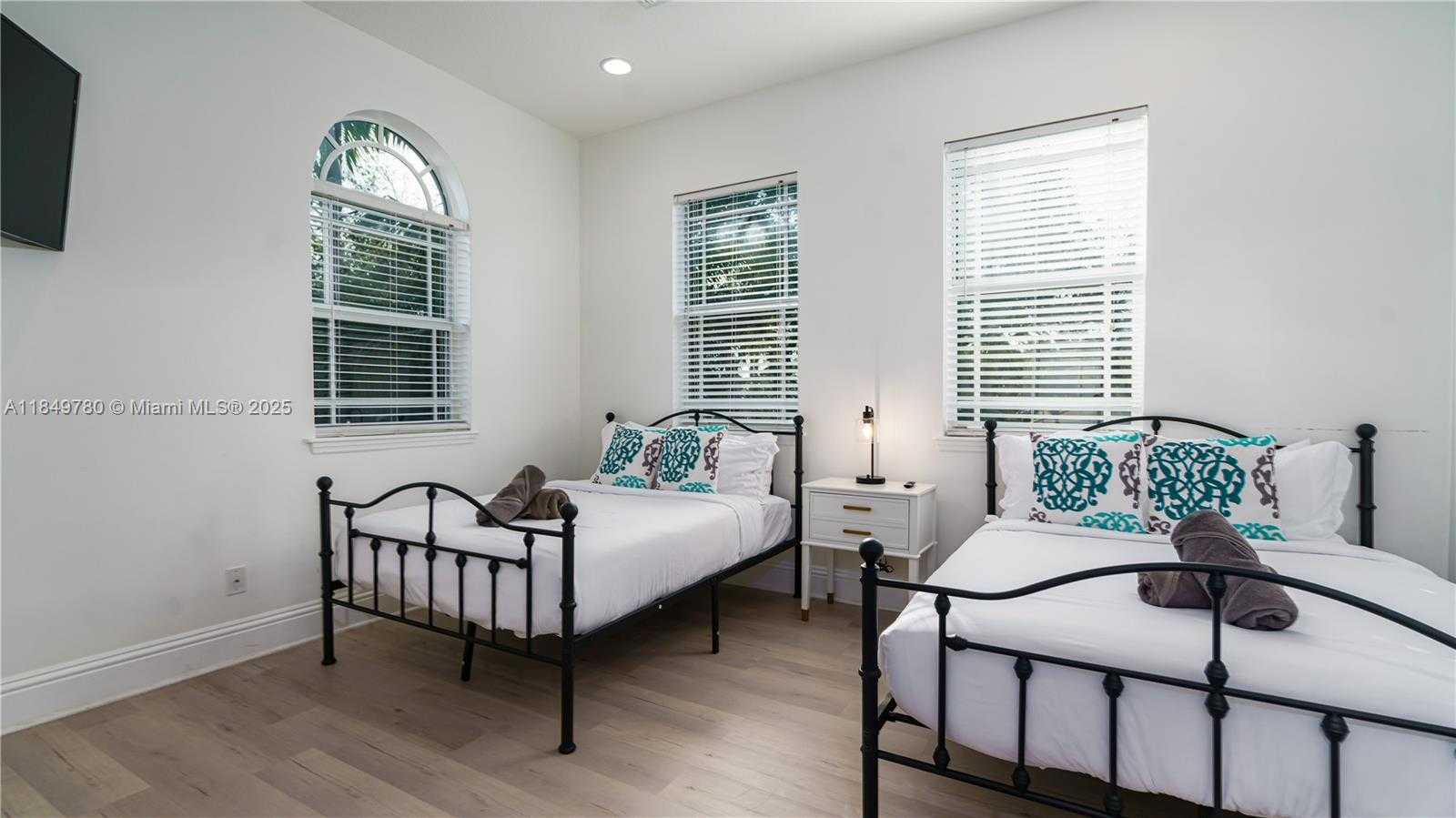 Small Image of 1207 SOUTH WEST 21ST ST, Fort Lauderdale Number 16