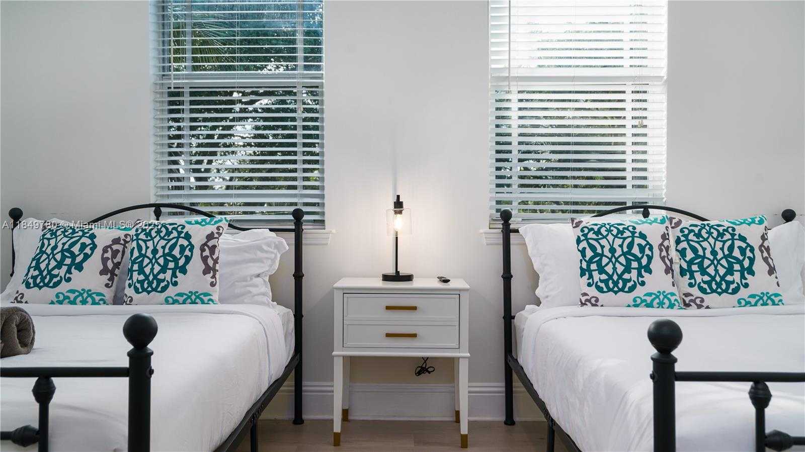 Small Image of 1207 SOUTH WEST 21ST ST, Fort Lauderdale Number 17