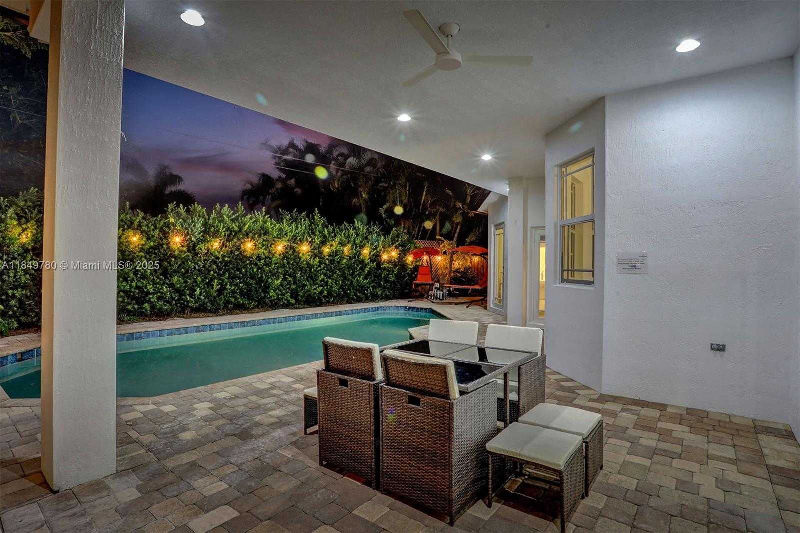 Small Image of 1207 SOUTH WEST 21ST ST, Fort Lauderdale Number 3