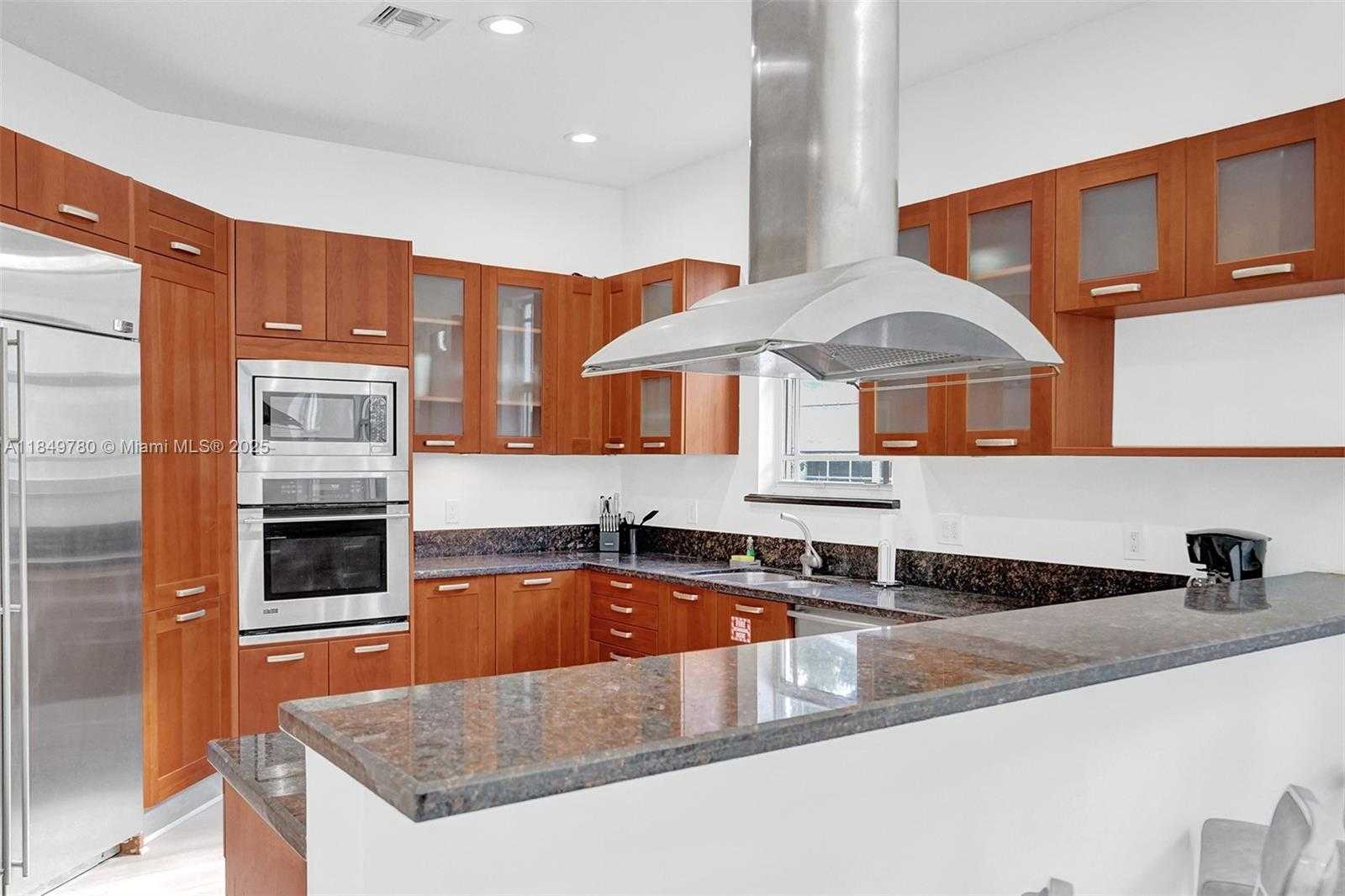 Small Image of 1207 SOUTH WEST 21ST ST, Fort Lauderdale Number 56