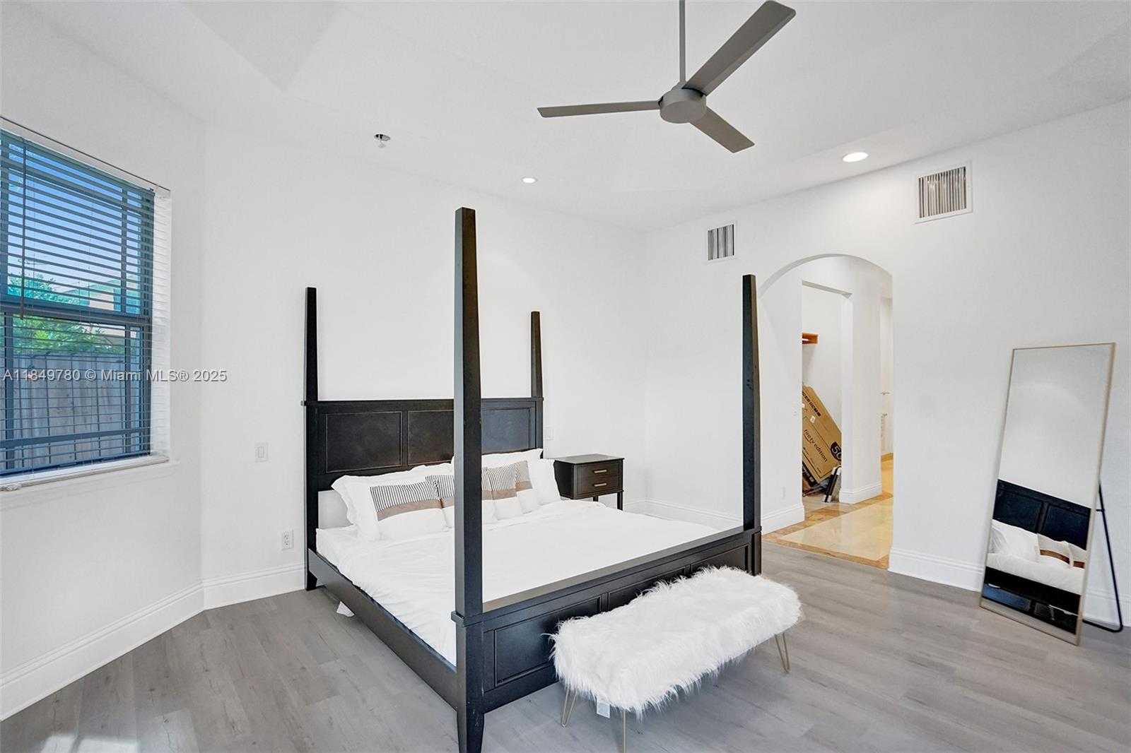 Small Image of 1207 SOUTH WEST 21ST ST, Fort Lauderdale Number 70