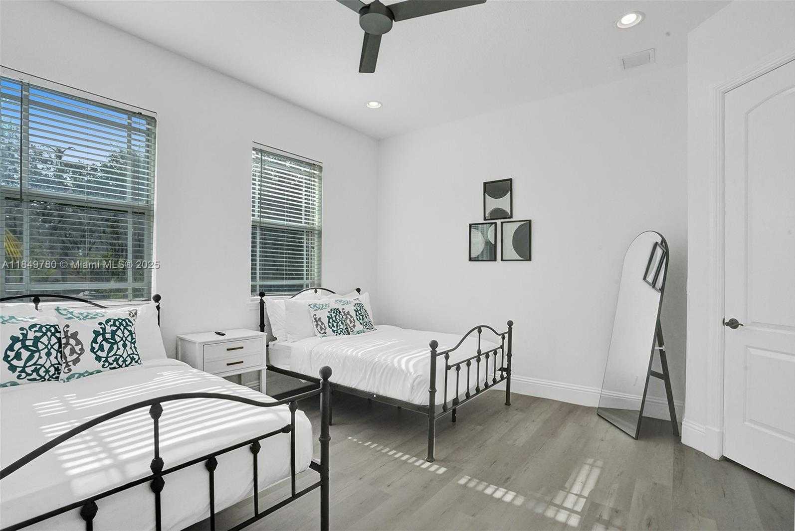 Small Image of 1207 SOUTH WEST 21ST ST, Fort Lauderdale Number 88