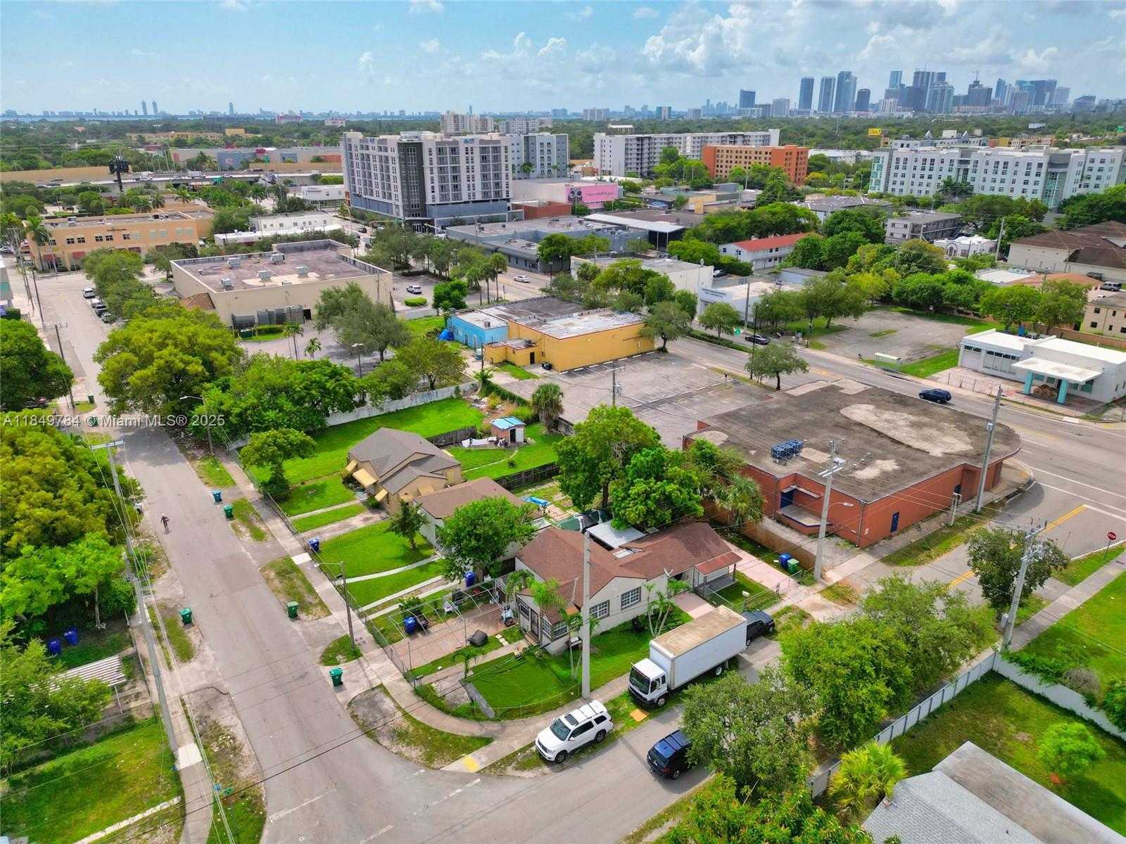 Small Image of 790 NORTH WEST 63RD ST, Miami Number 26