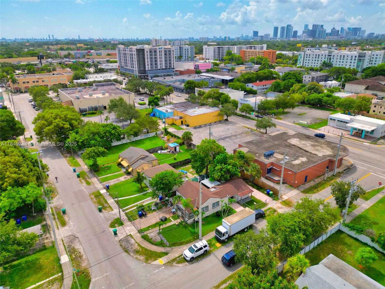 Small Image of 790 NORTH WEST 63RD ST, Miami Number 27