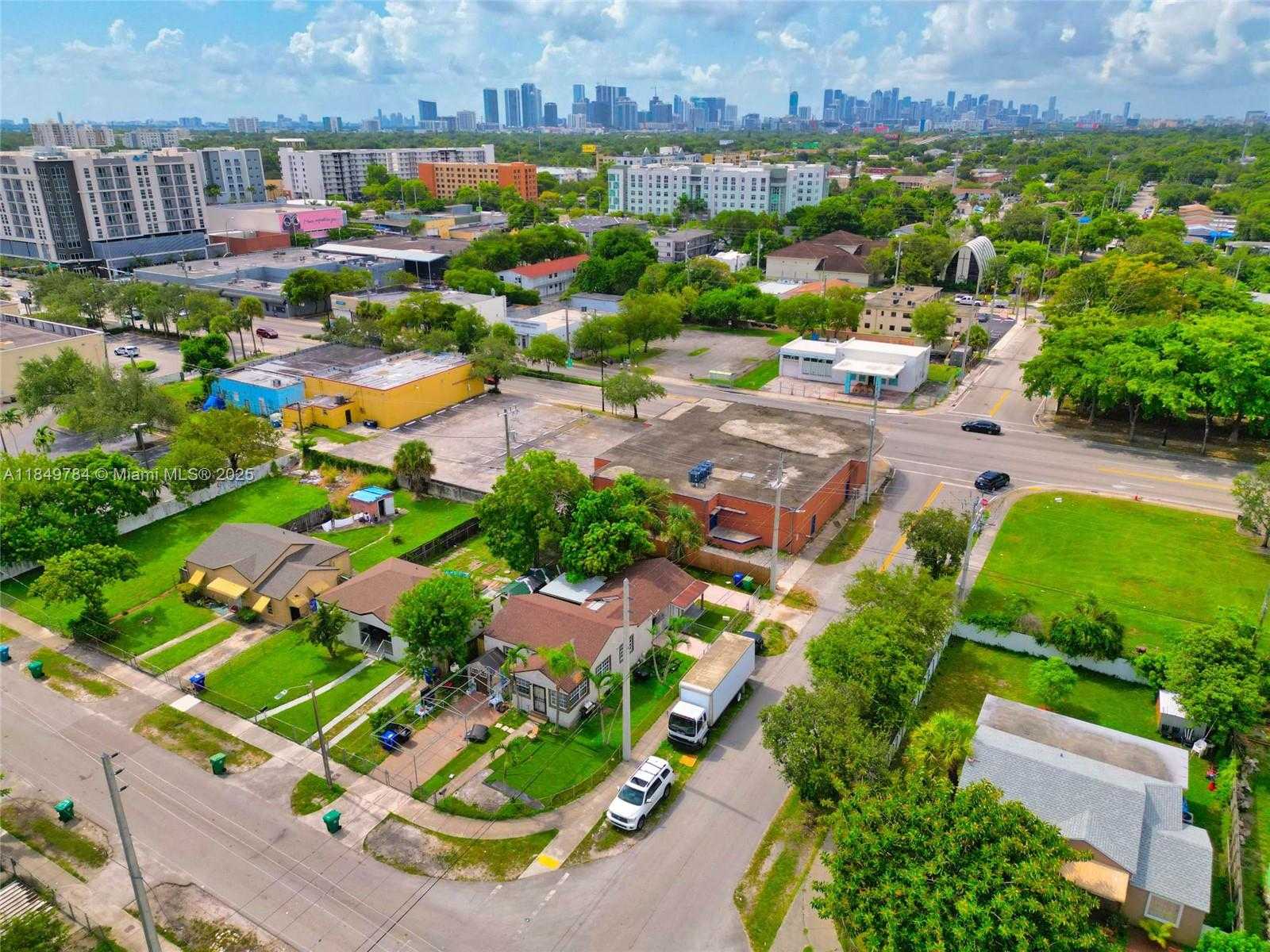 Small Image of 790 NORTH WEST 63RD ST, Miami Number 29