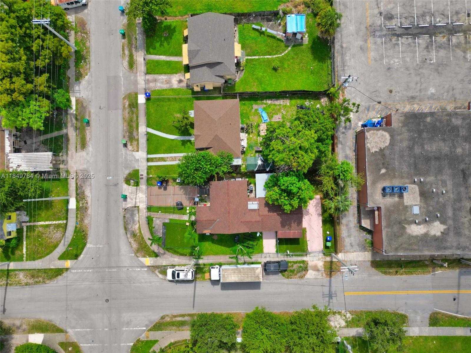 Small Image of 790 NORTH WEST 63RD ST, Miami Number 34