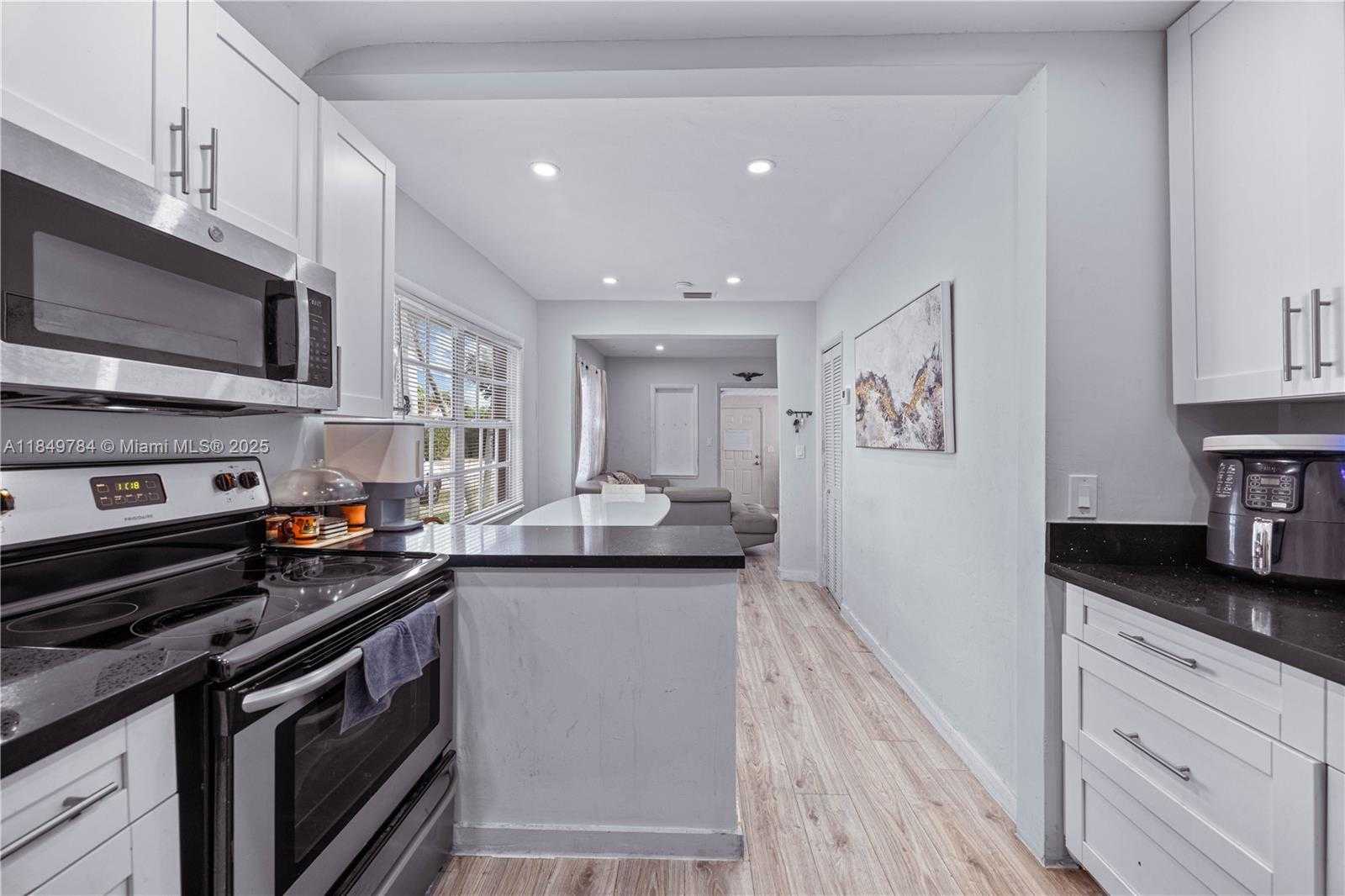 Small Image of 790 NORTH WEST 63RD ST, Miami Number 9