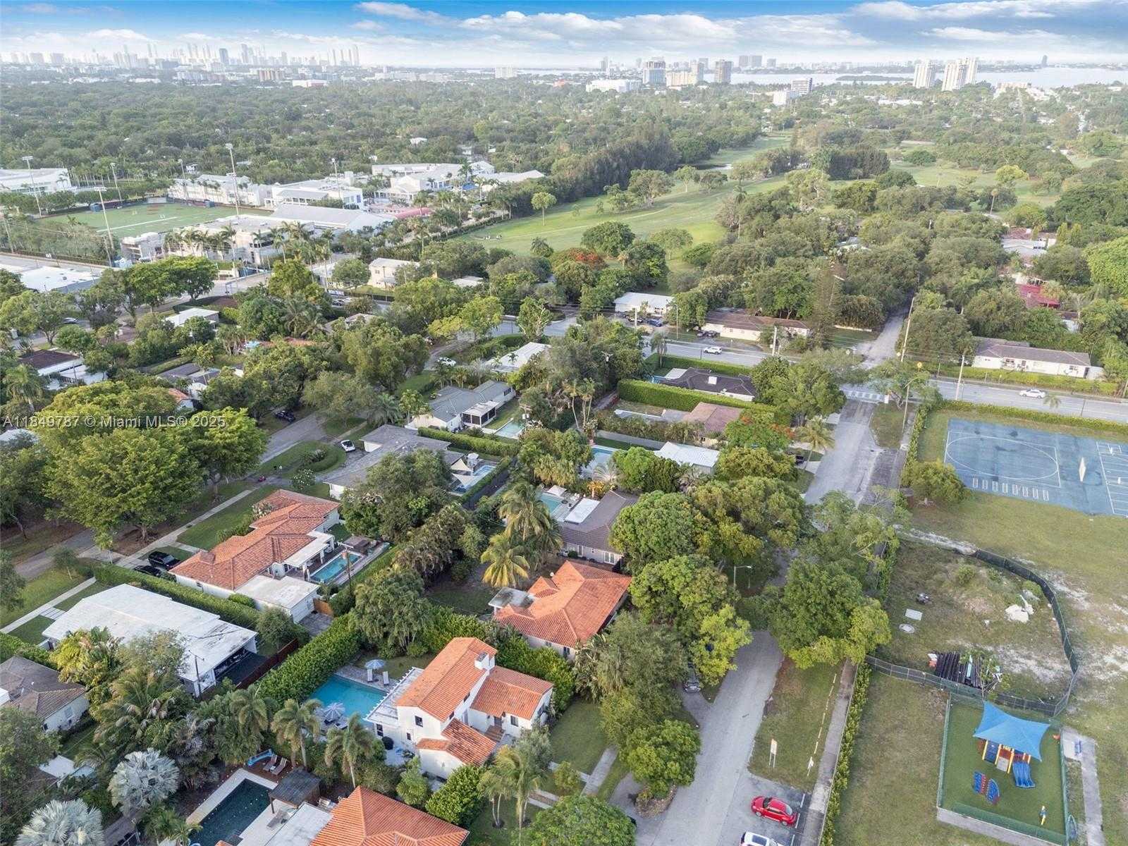 Small Image of 541 NORTH EAST 105TH ST, Miami Shores Number 19